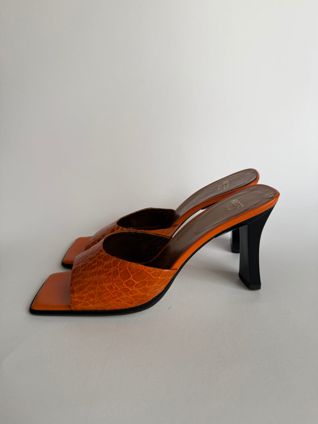 Sandals orange leather vintage
