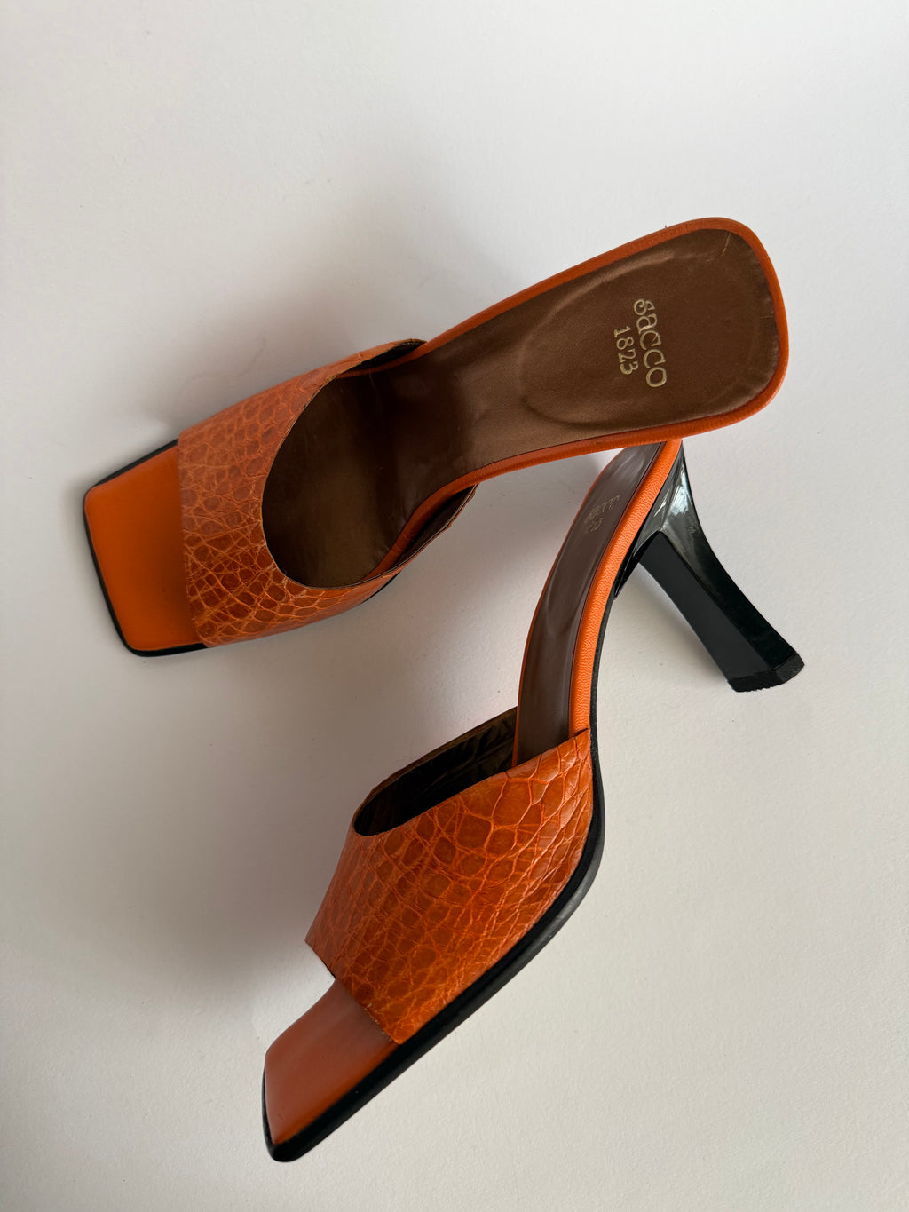 Sandals orange leather vintage