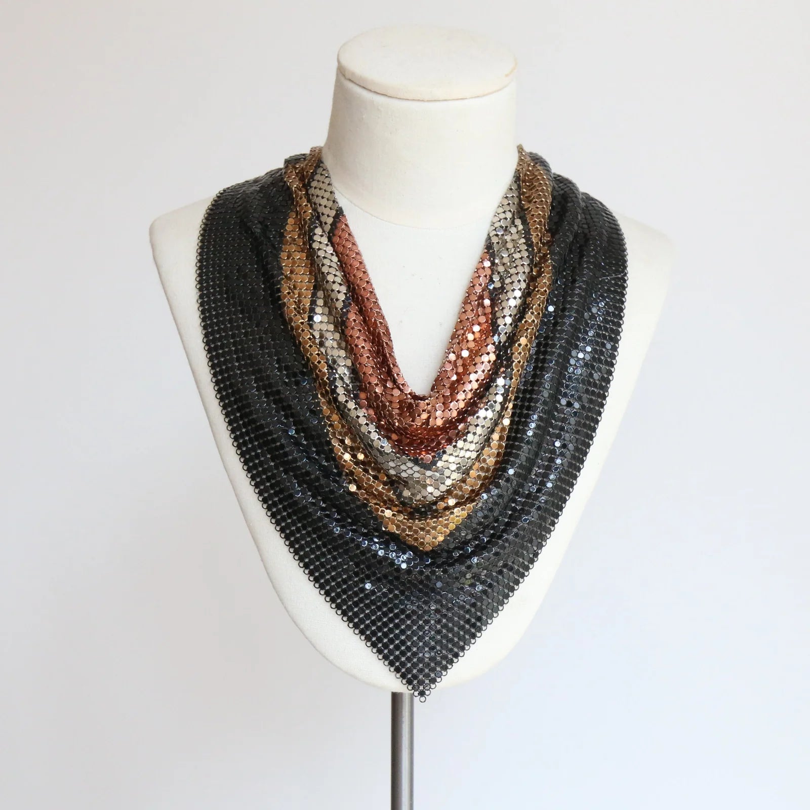 Rare Vintage 70s Whiting & Davis chevron mesh necklace