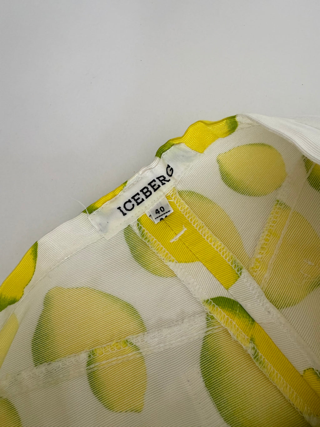 Iceberg SS 1996 capri pants yellow lemons