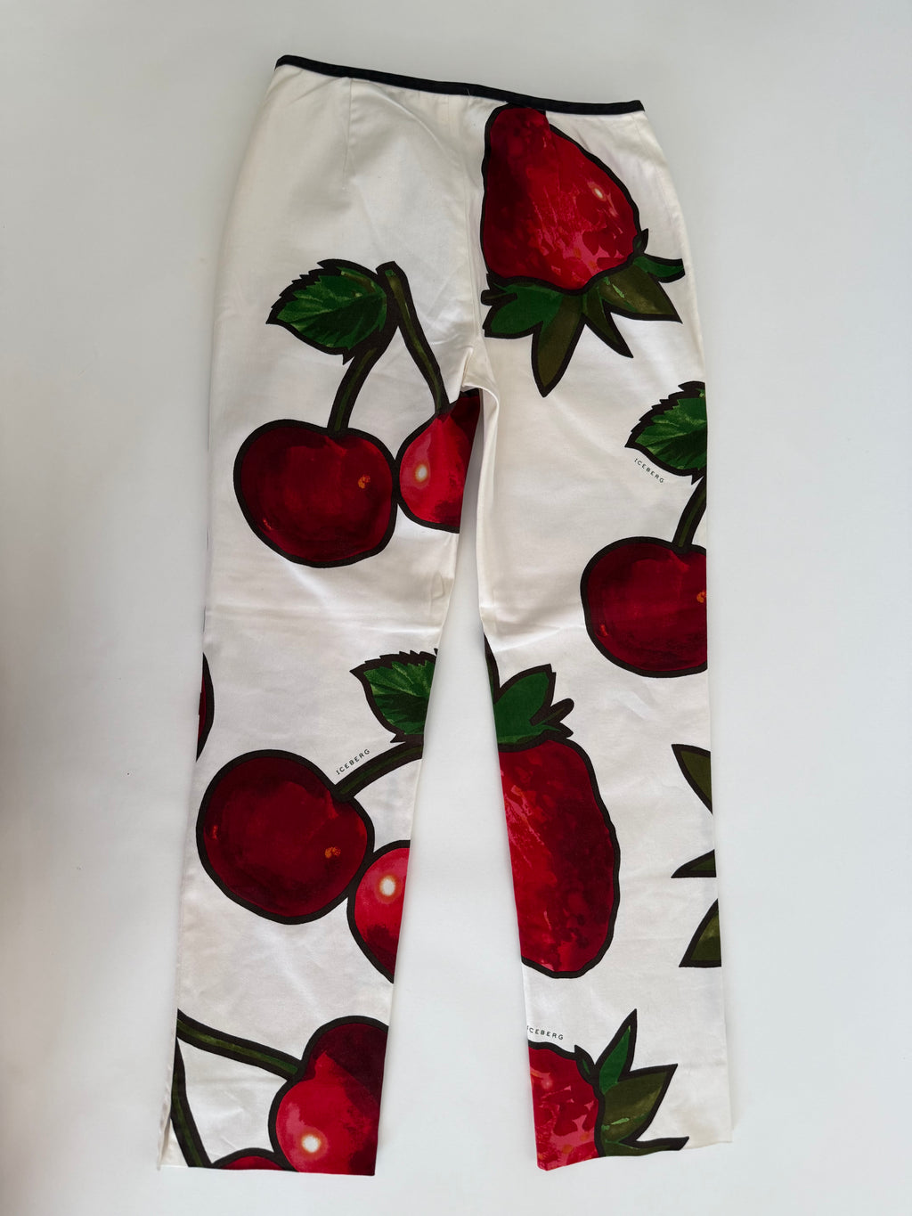 Iceberg Iceberg 2000s cherry strawberry pants pants Emilia Archive Vintage
