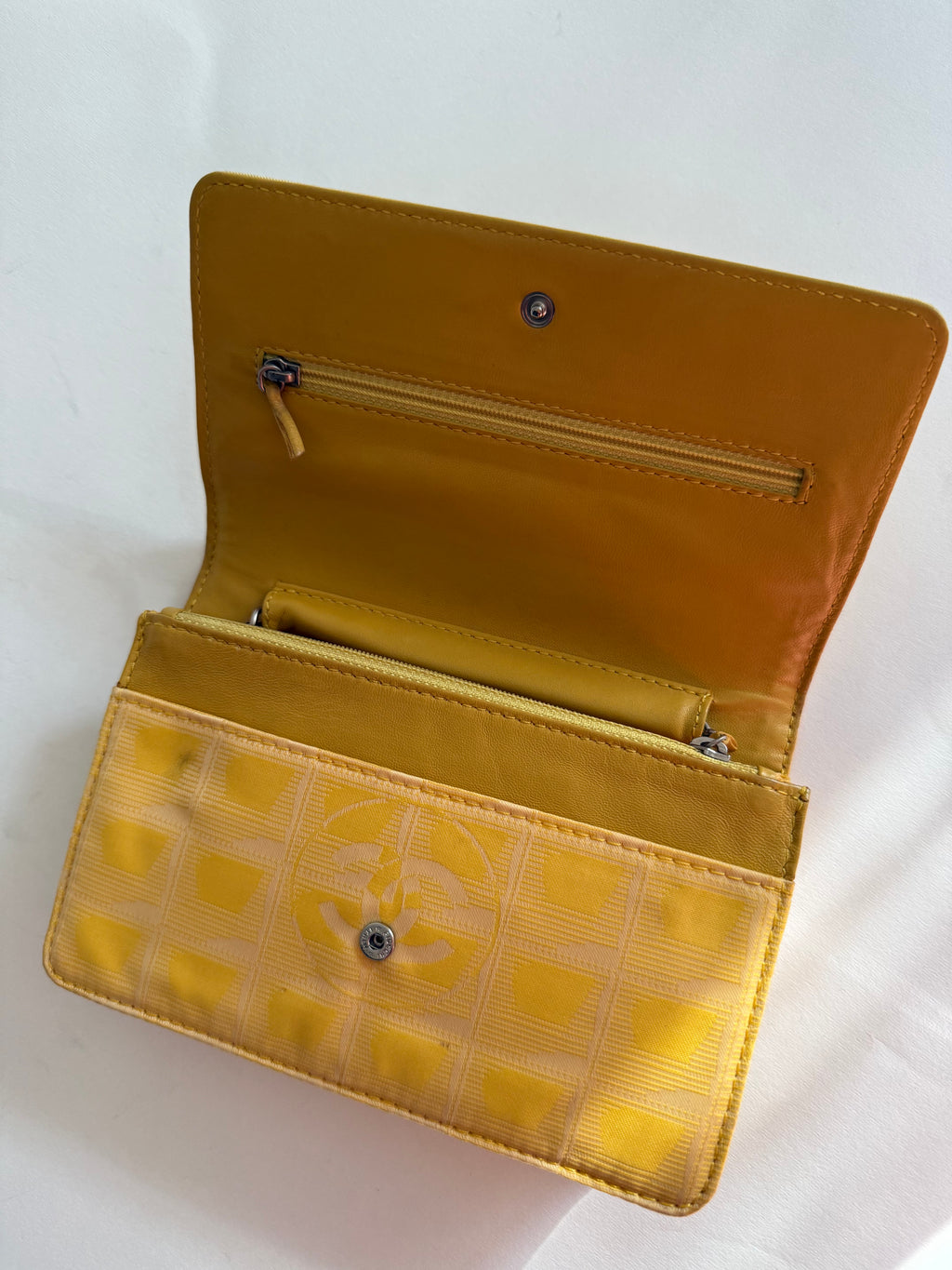 Chanel Wallet on Chain