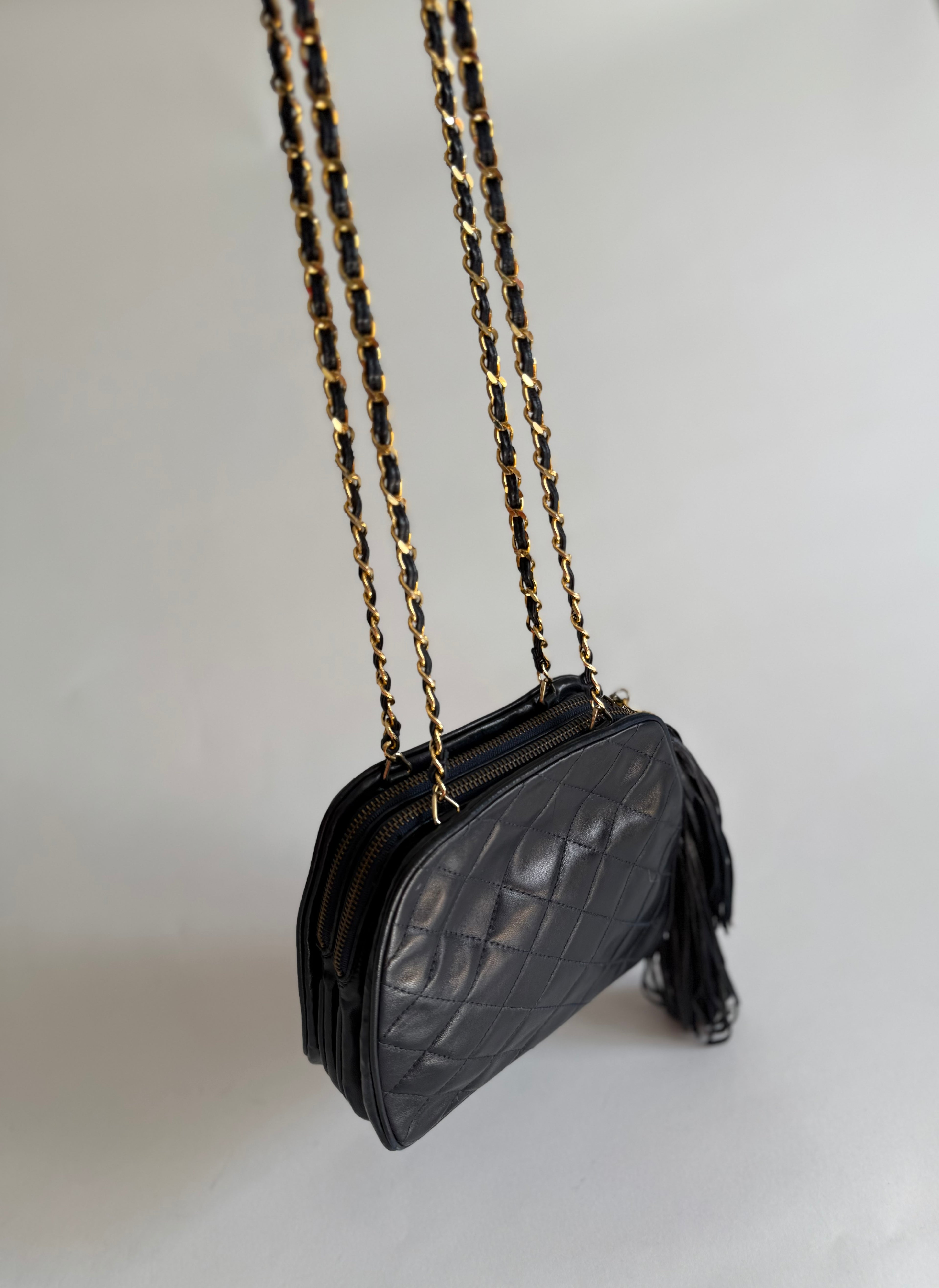 Chanel 70/80s dark blue chain bag