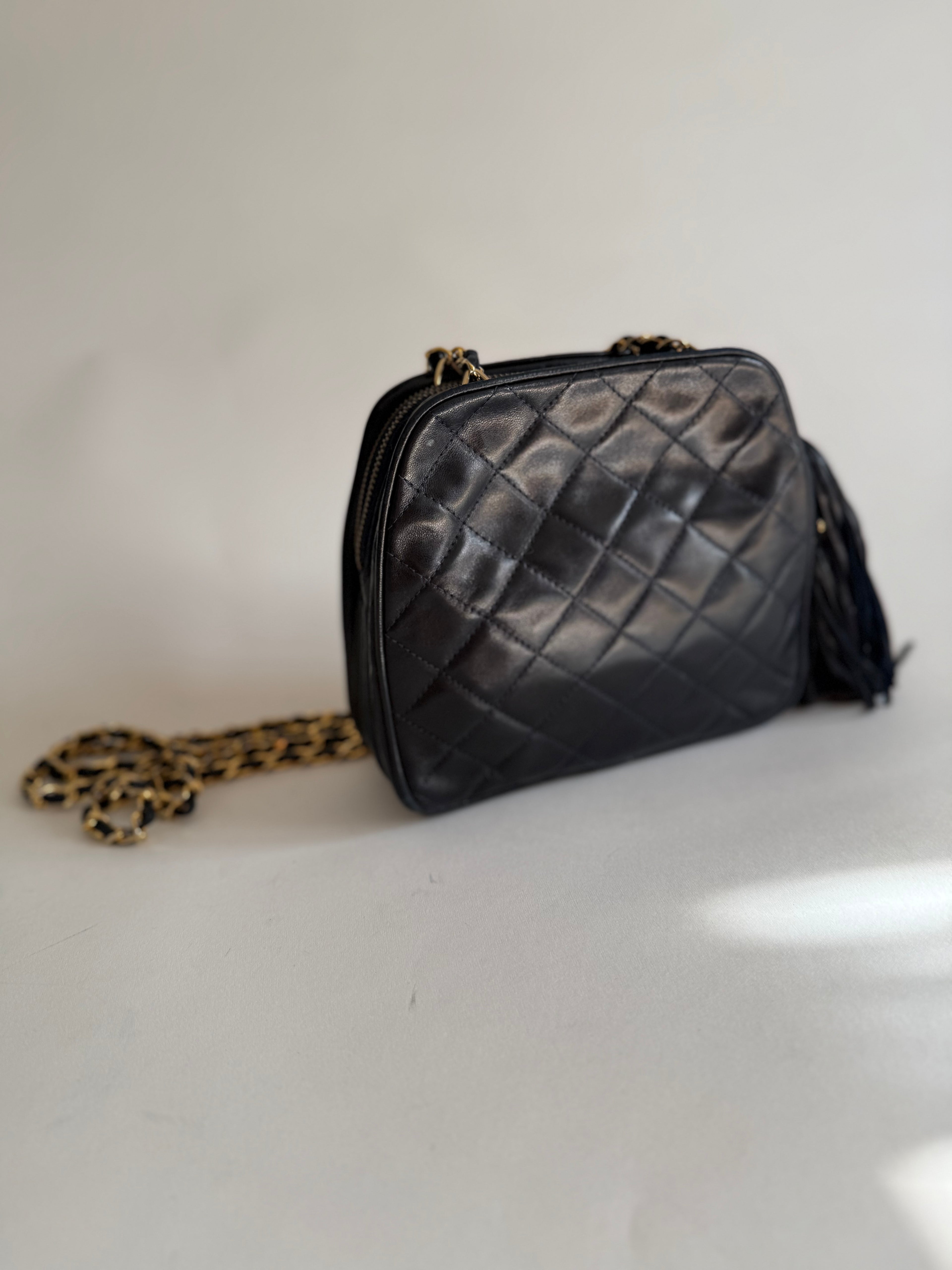 Chanel 70/80s dark blue chain bag