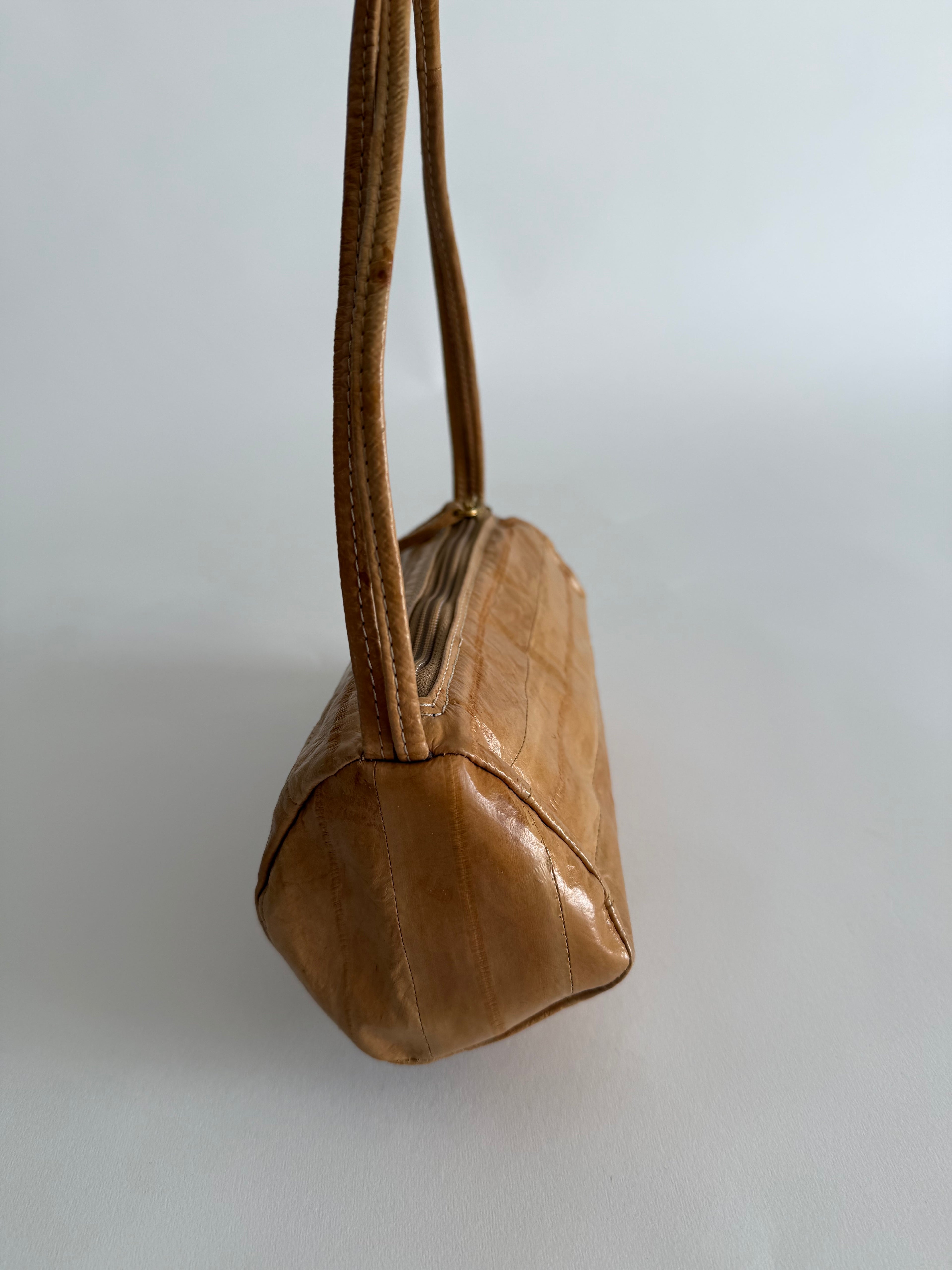 Vintage cream eel purse