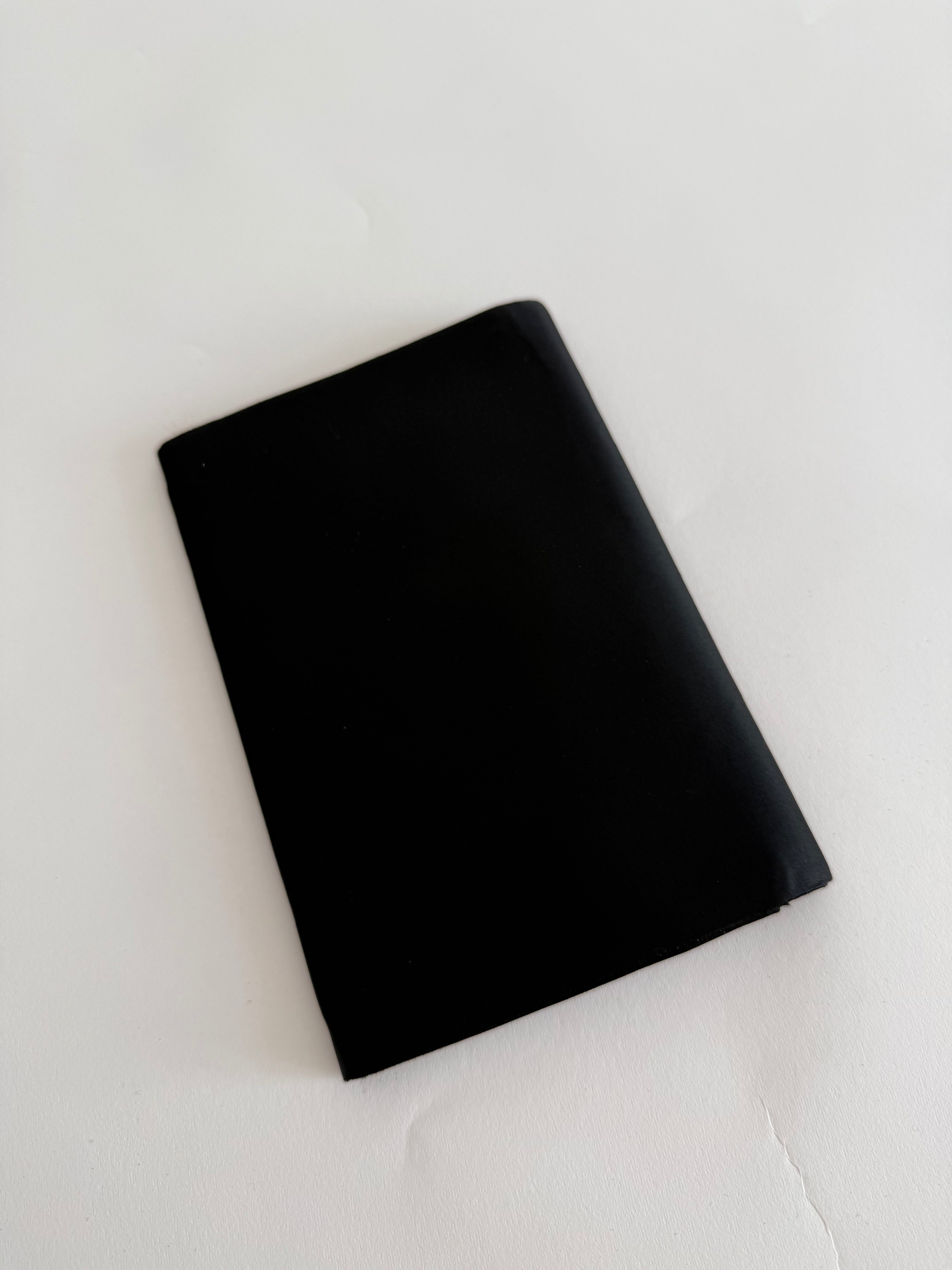 Vintage black clutch