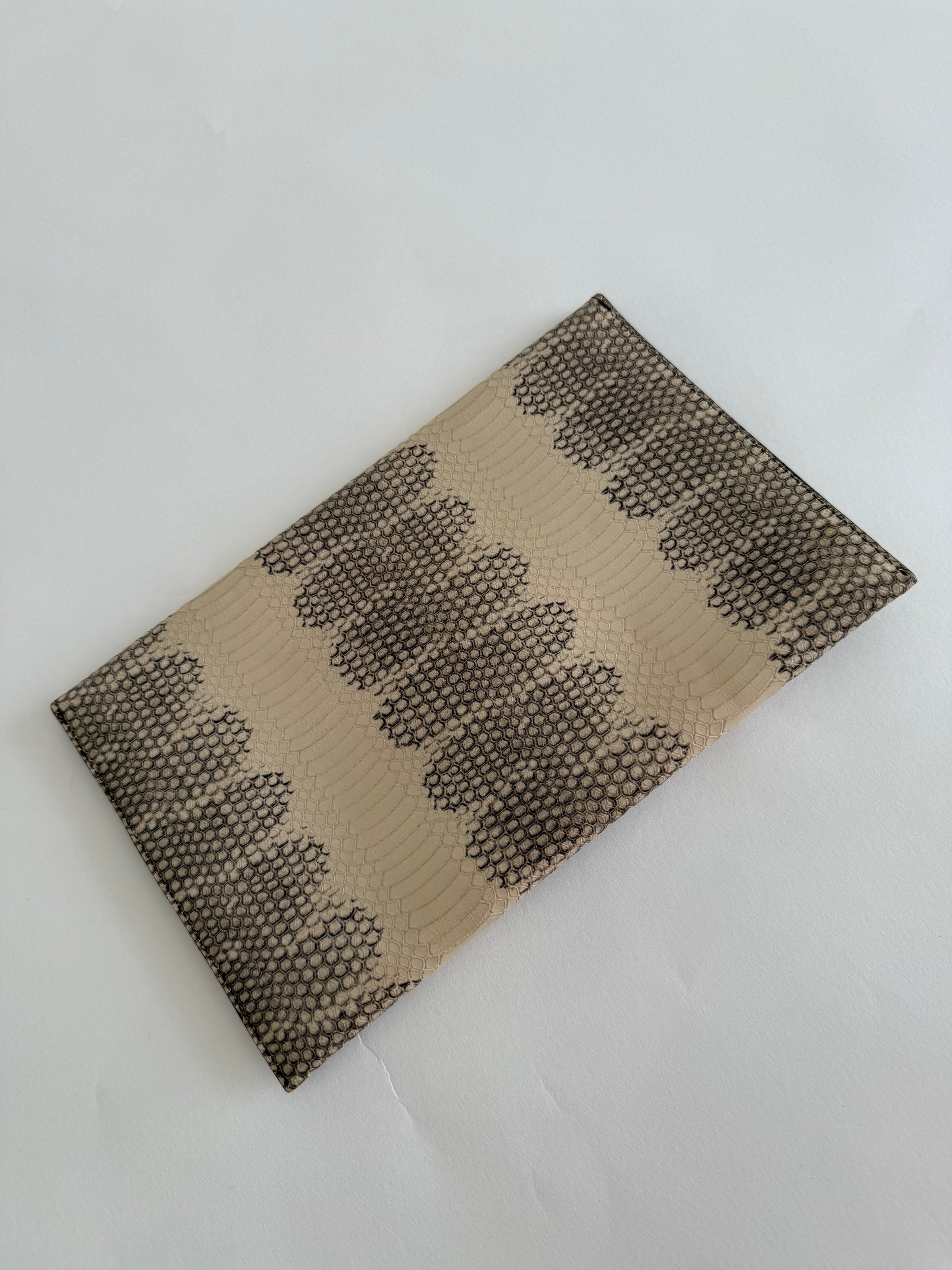 Loris Azzaro clutch