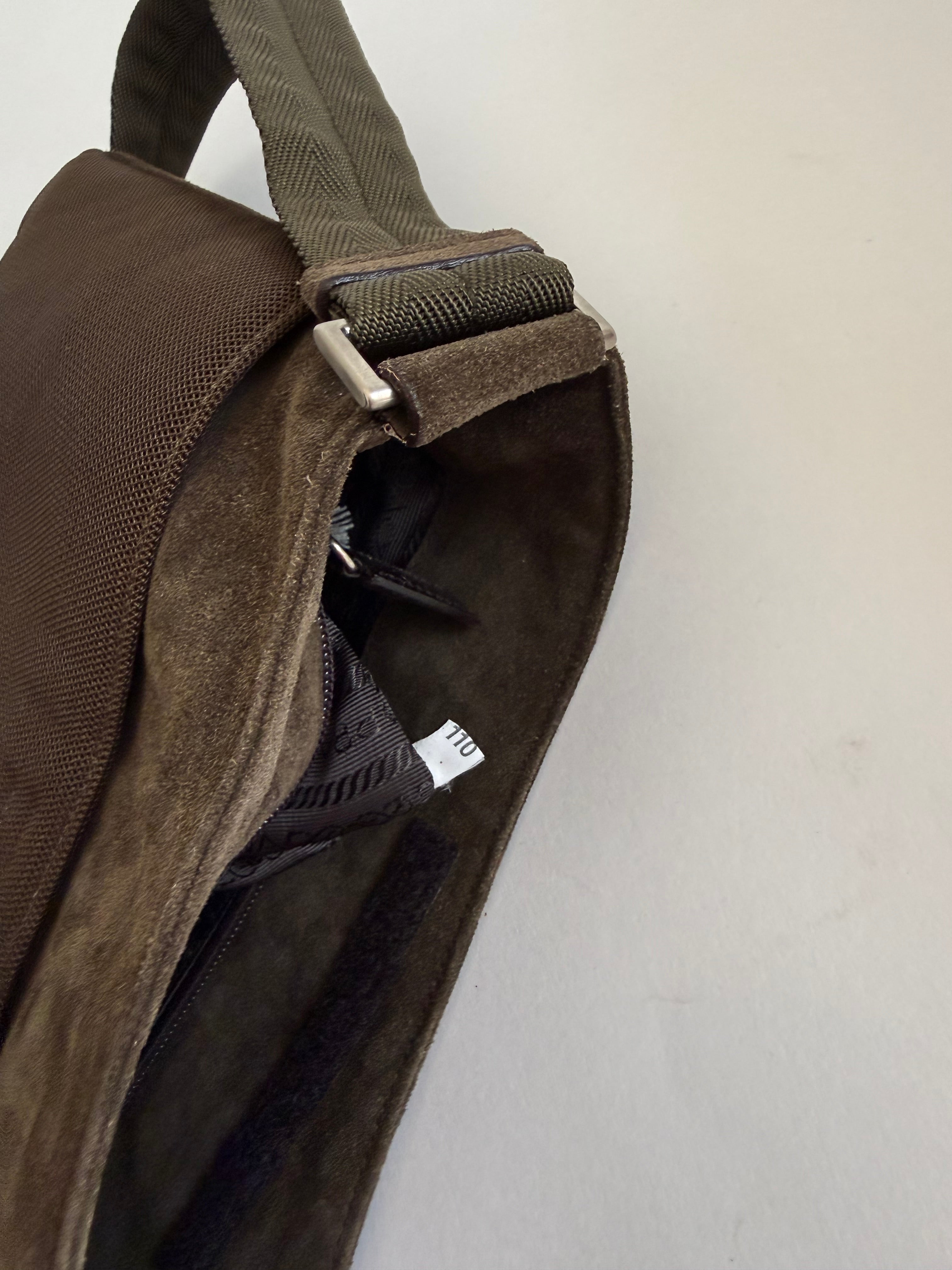 Prada F/W 1999 leaves shoulder bag