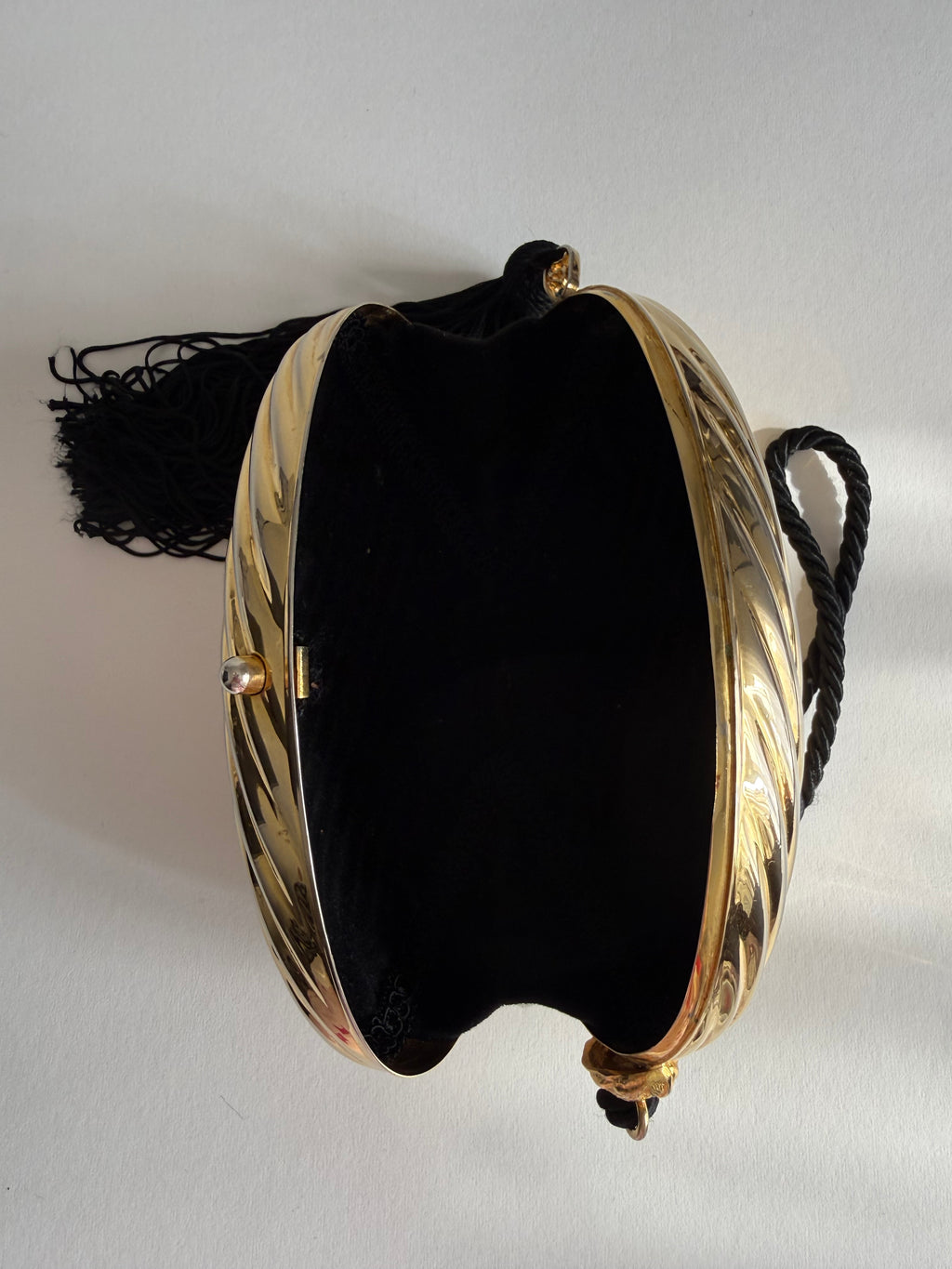 Egg gold clutch 70s