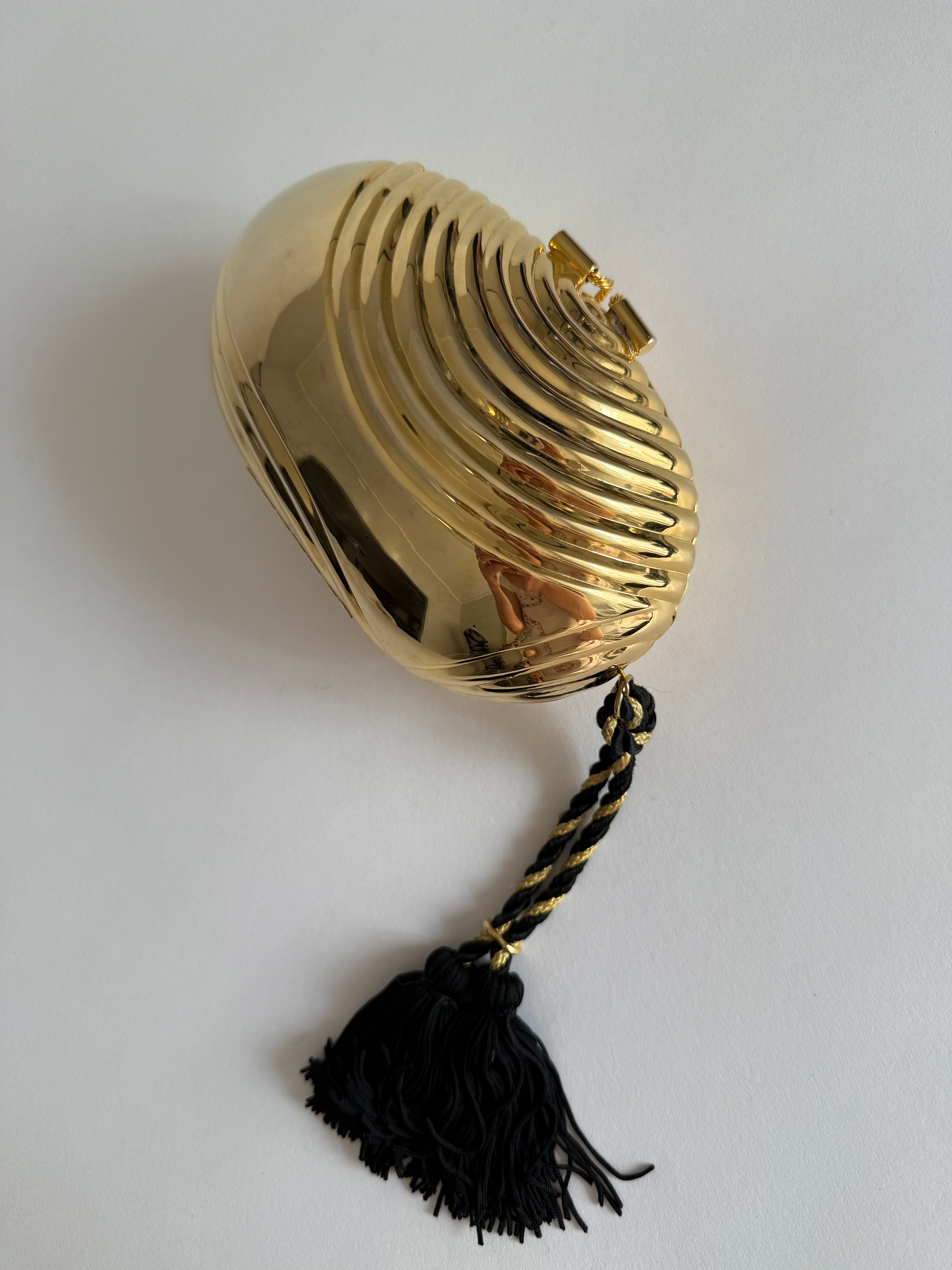 Gold purse metal oval
