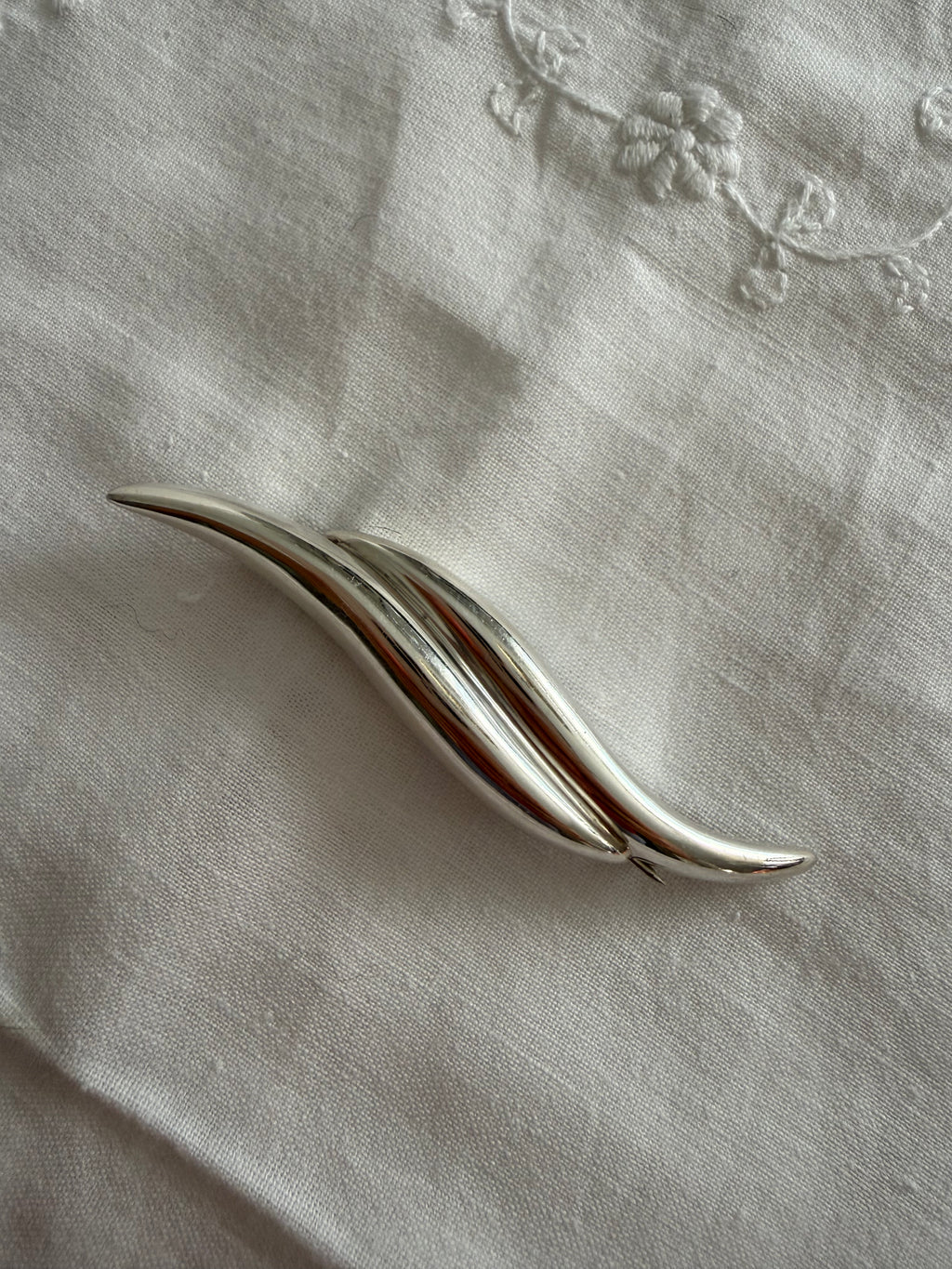 Bayanihan vintage silver 925 brooch 70s