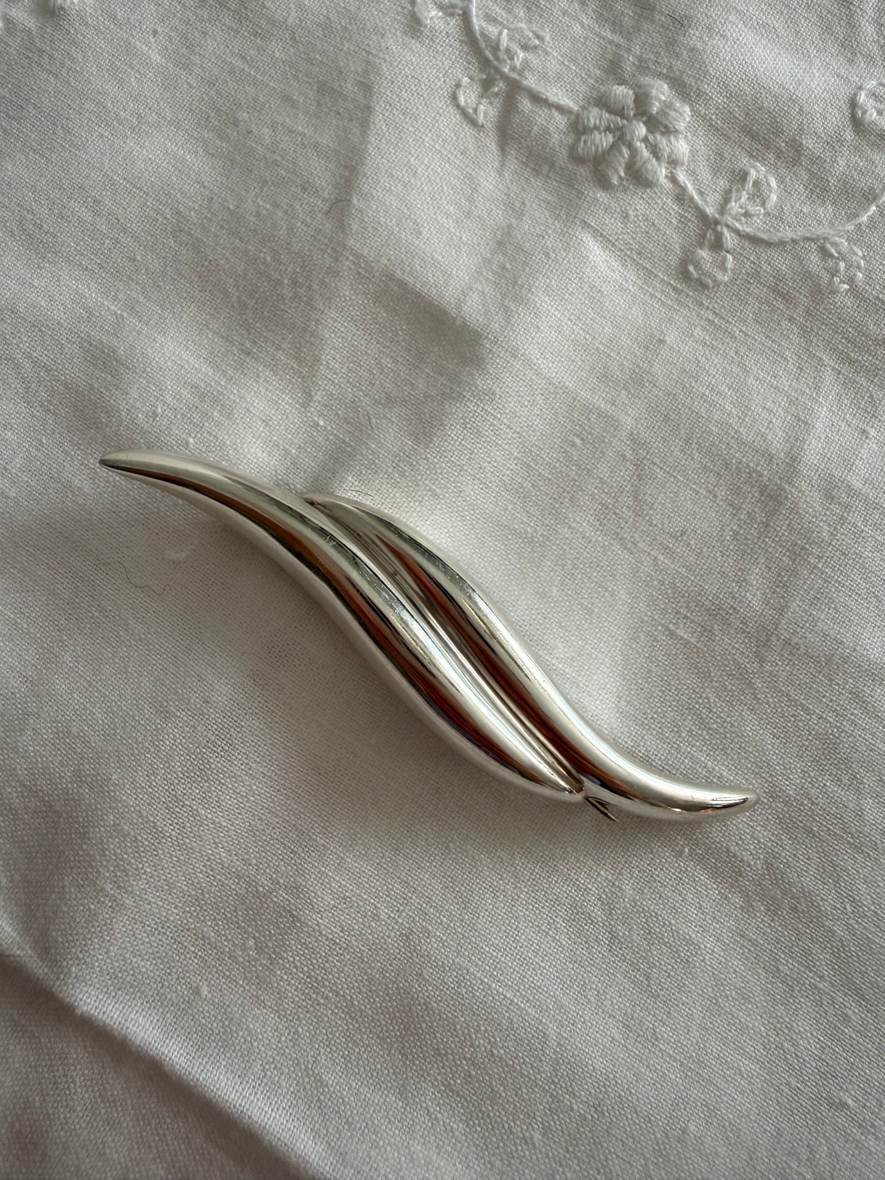 Bayanihan vintage silver 925 brooch 70s