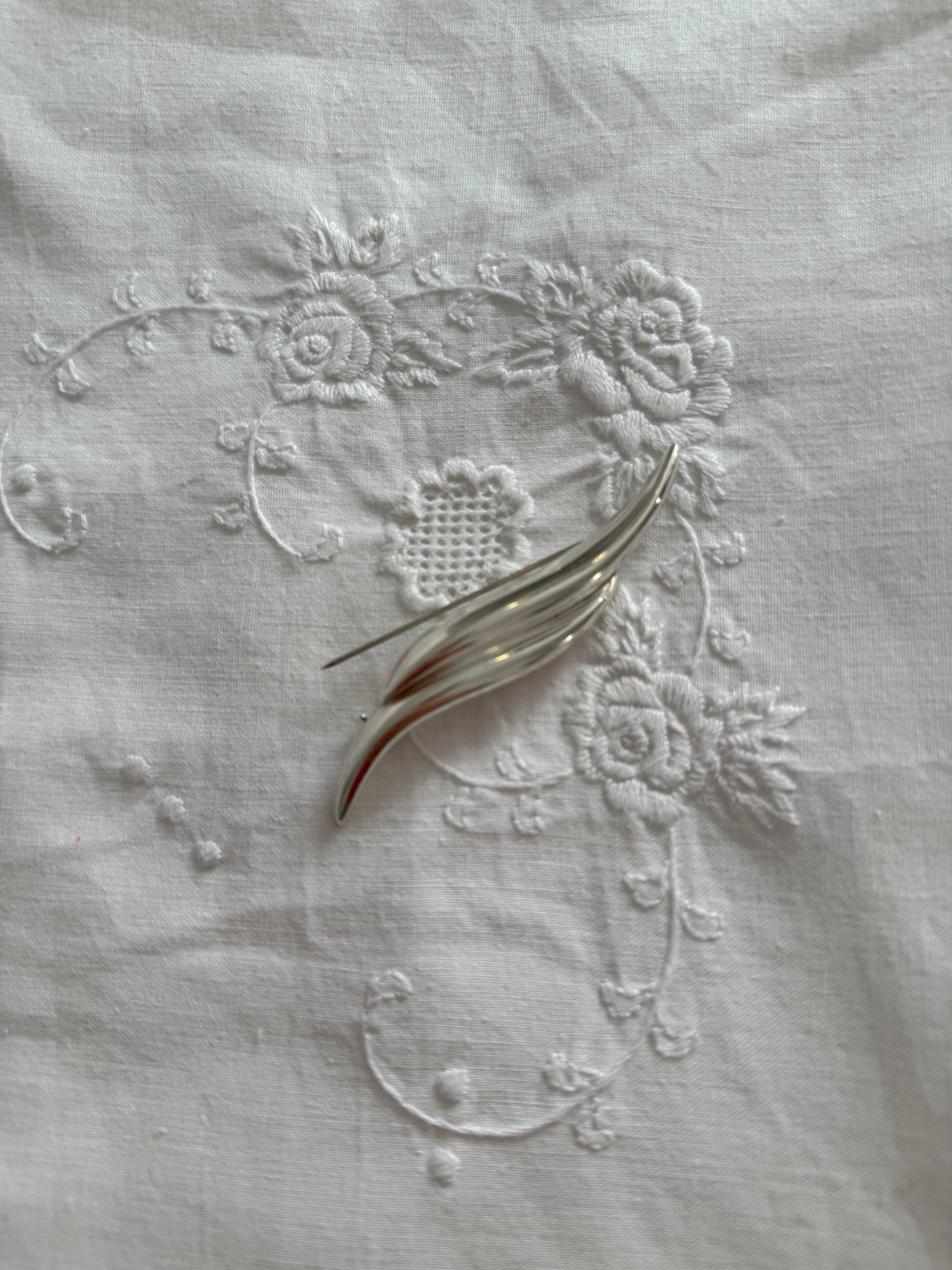 Bayanihan vintage silver 925 brooch 70s