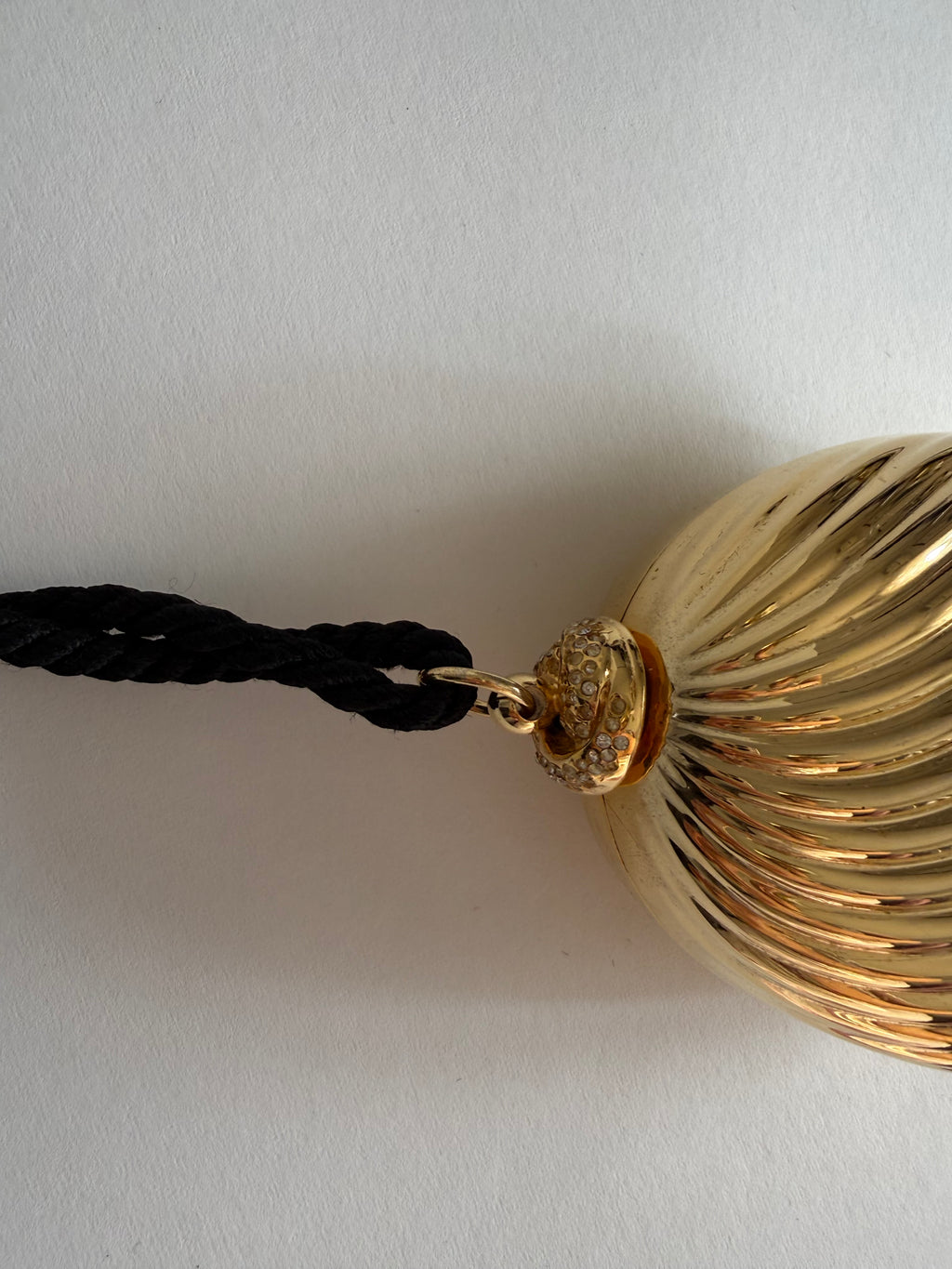 Gold clutch egg 70/80s tassel