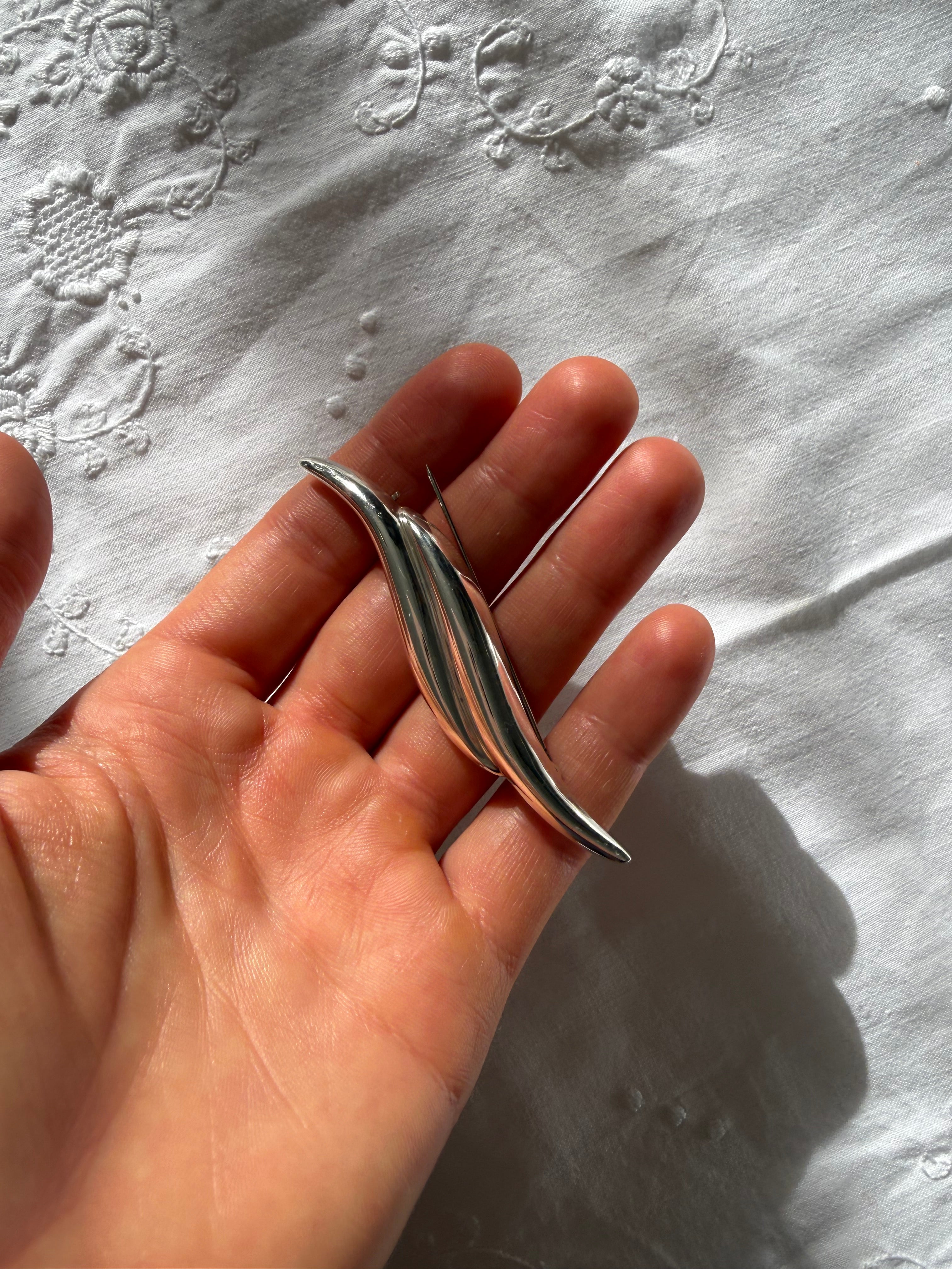 Bayanihan vintage silver 925 brooch 70s
