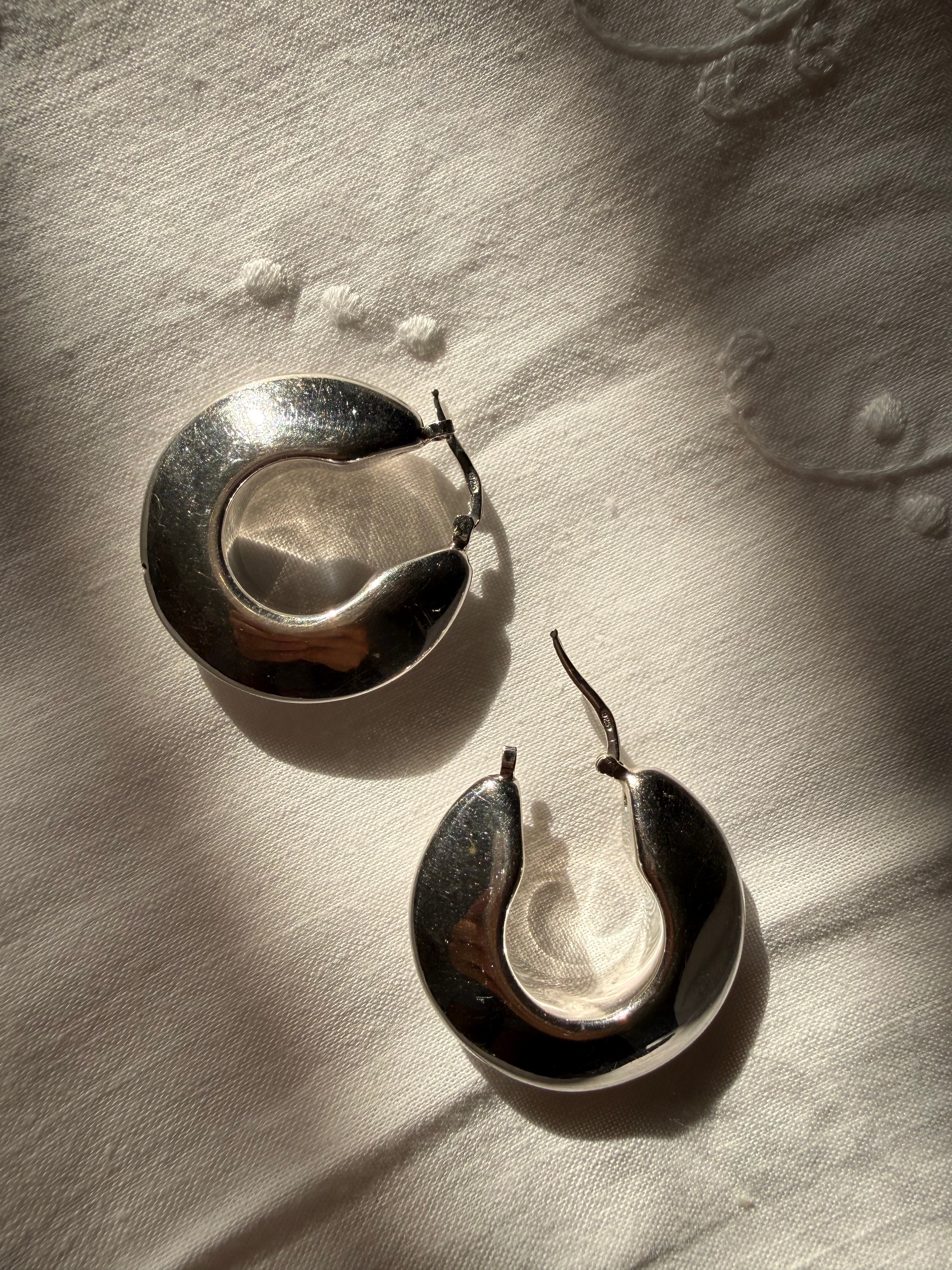 Vintage 925 light silver earrings