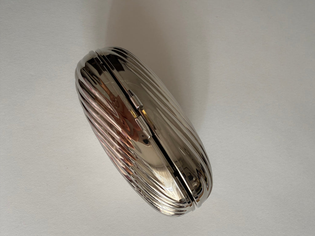 Silver clutch egg 80s