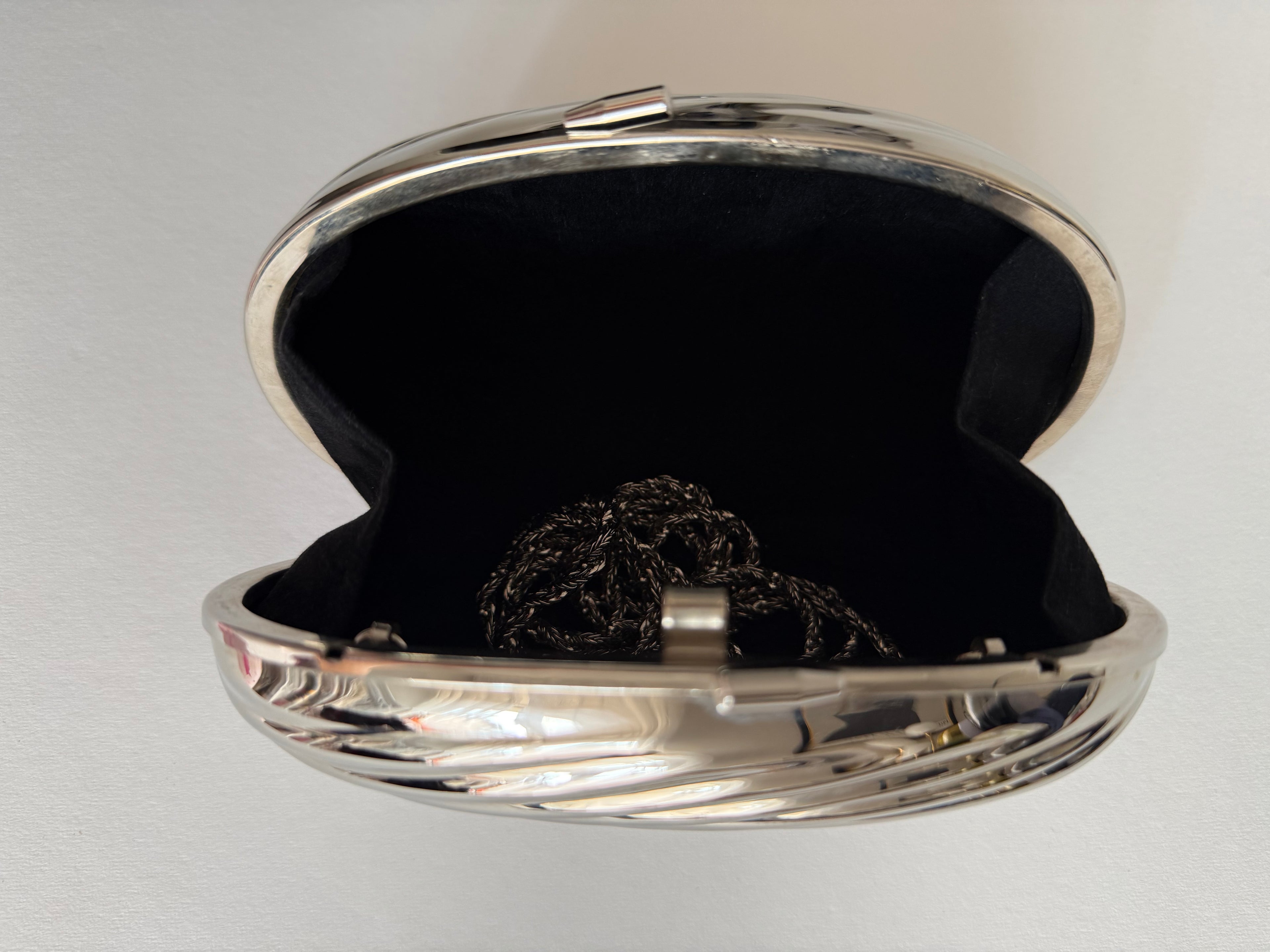 Silver clutch egg 80s