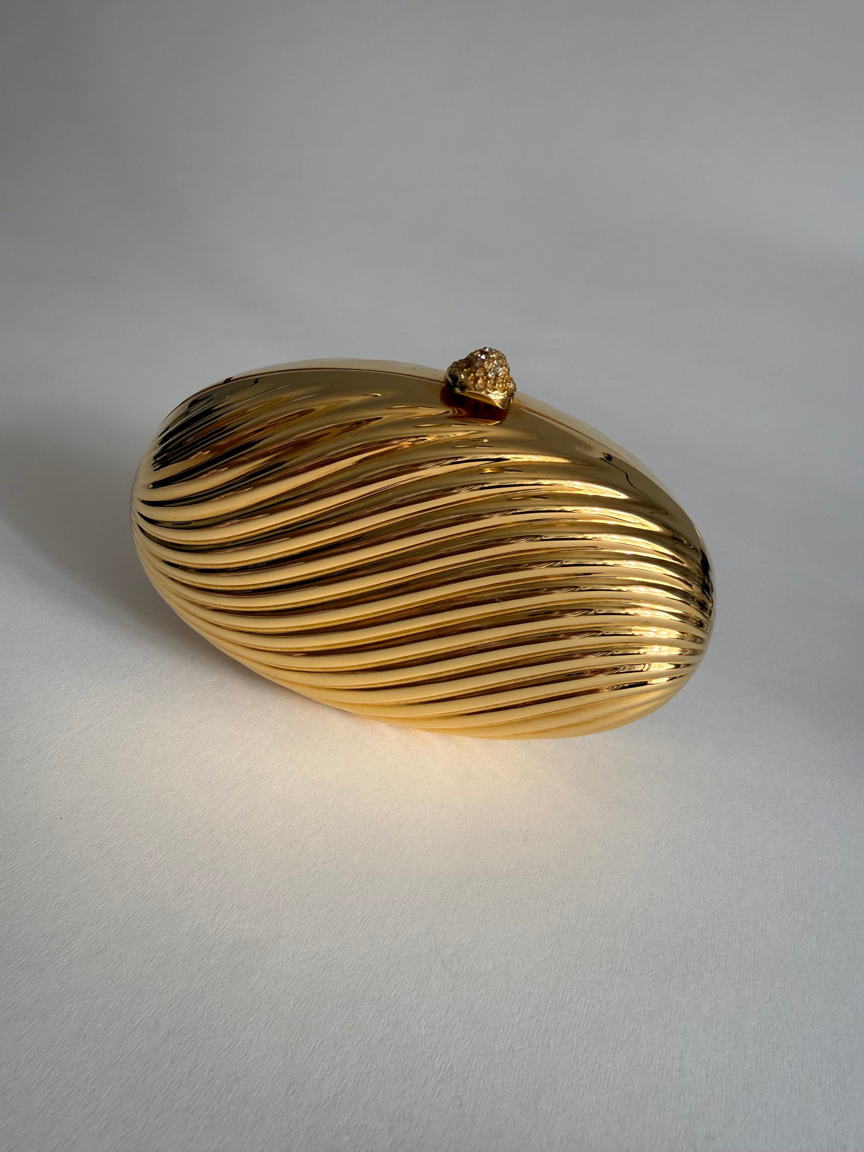 Gold clutch egg 70s