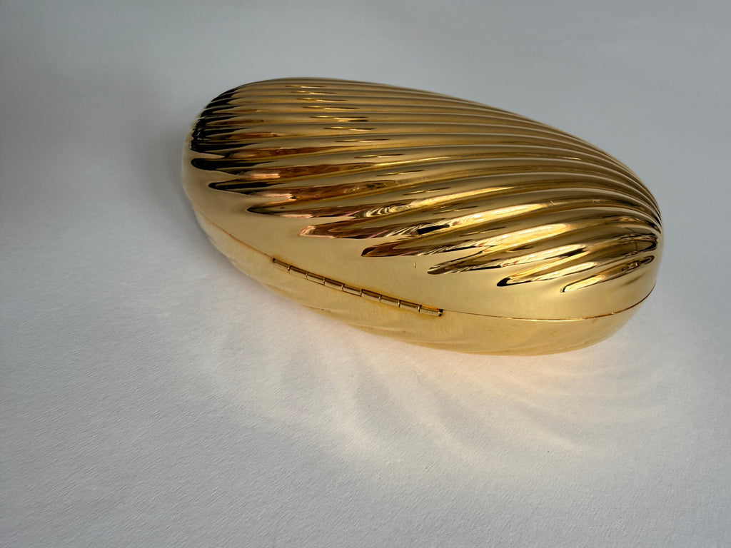 Gold clutch egg 70s