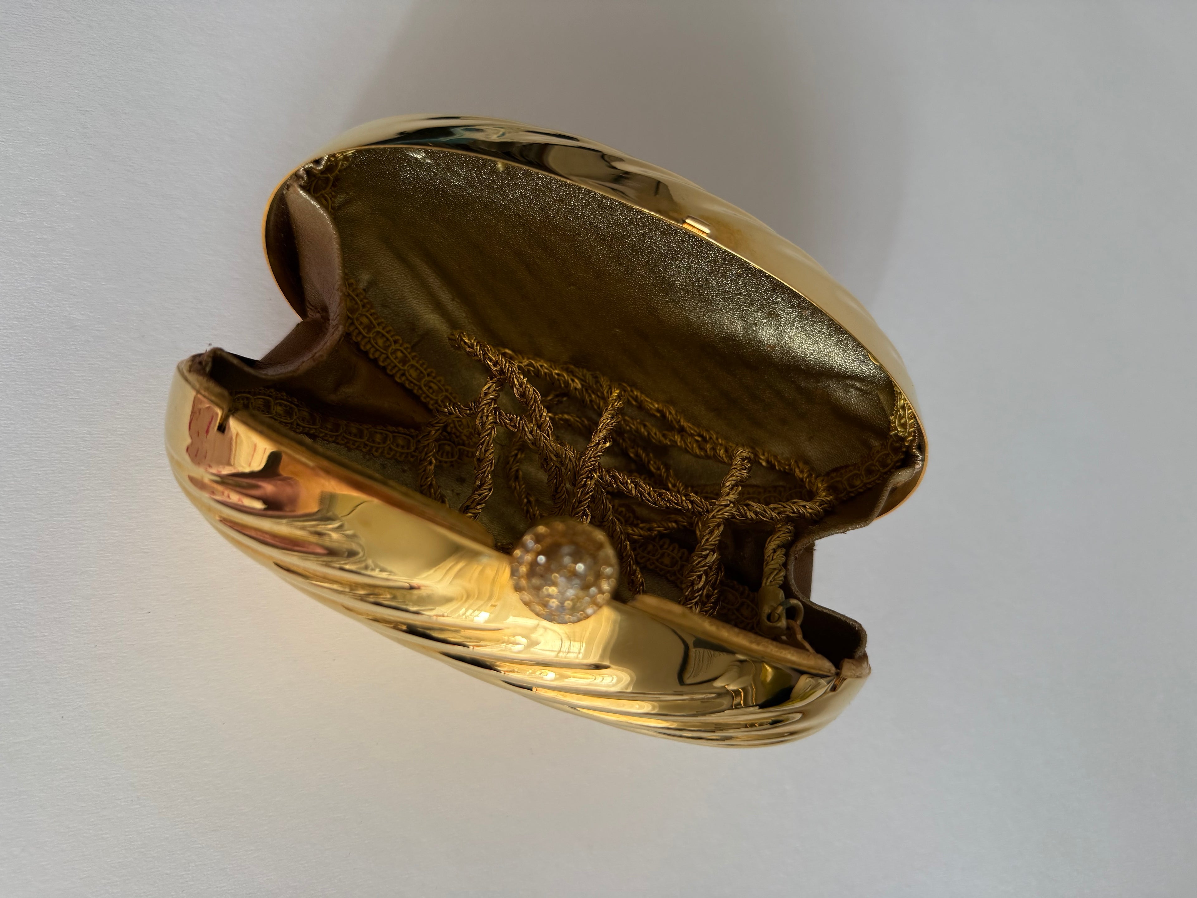 Gold clutch egg 70s
