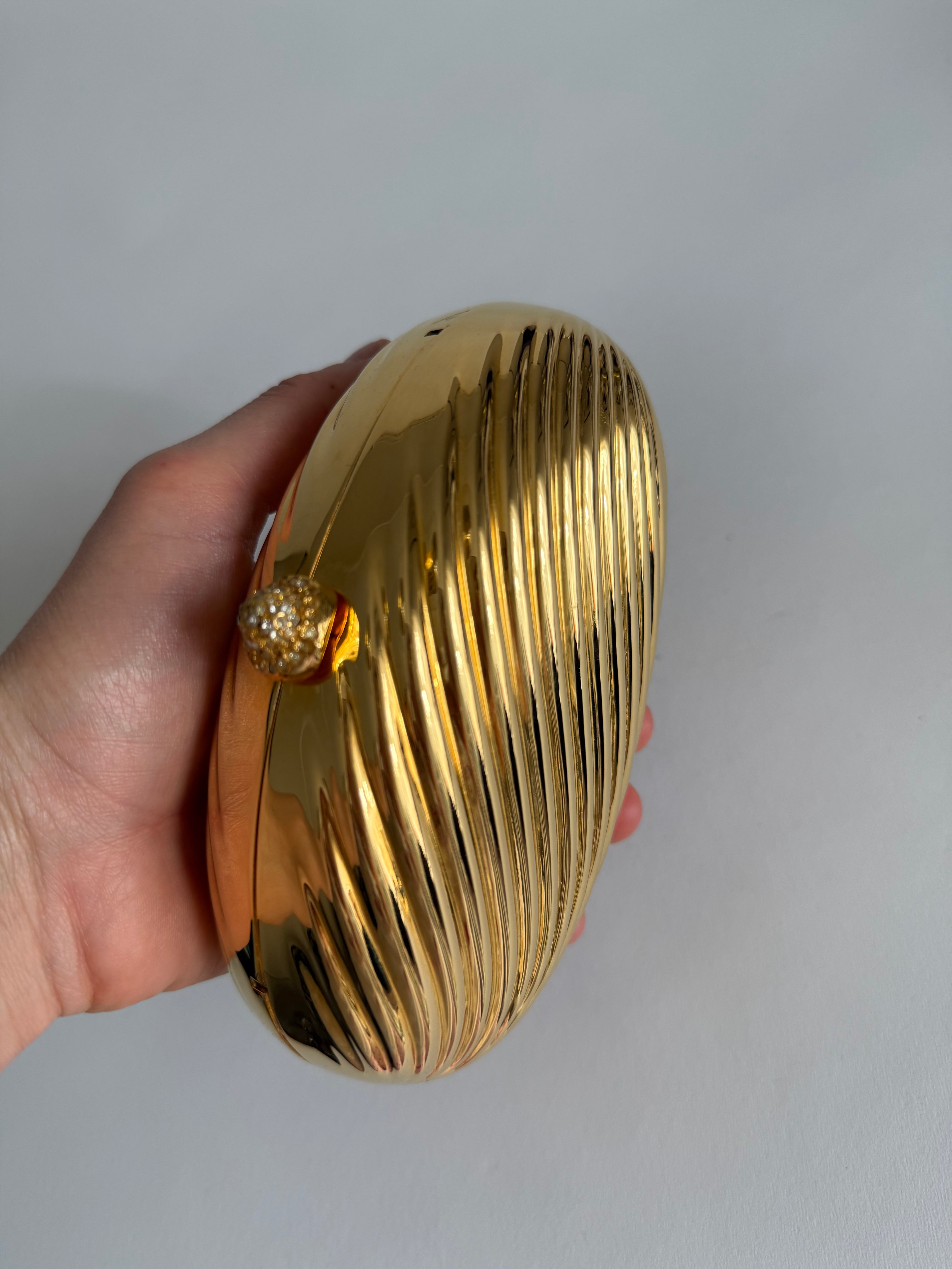 Gold clutch egg 70s