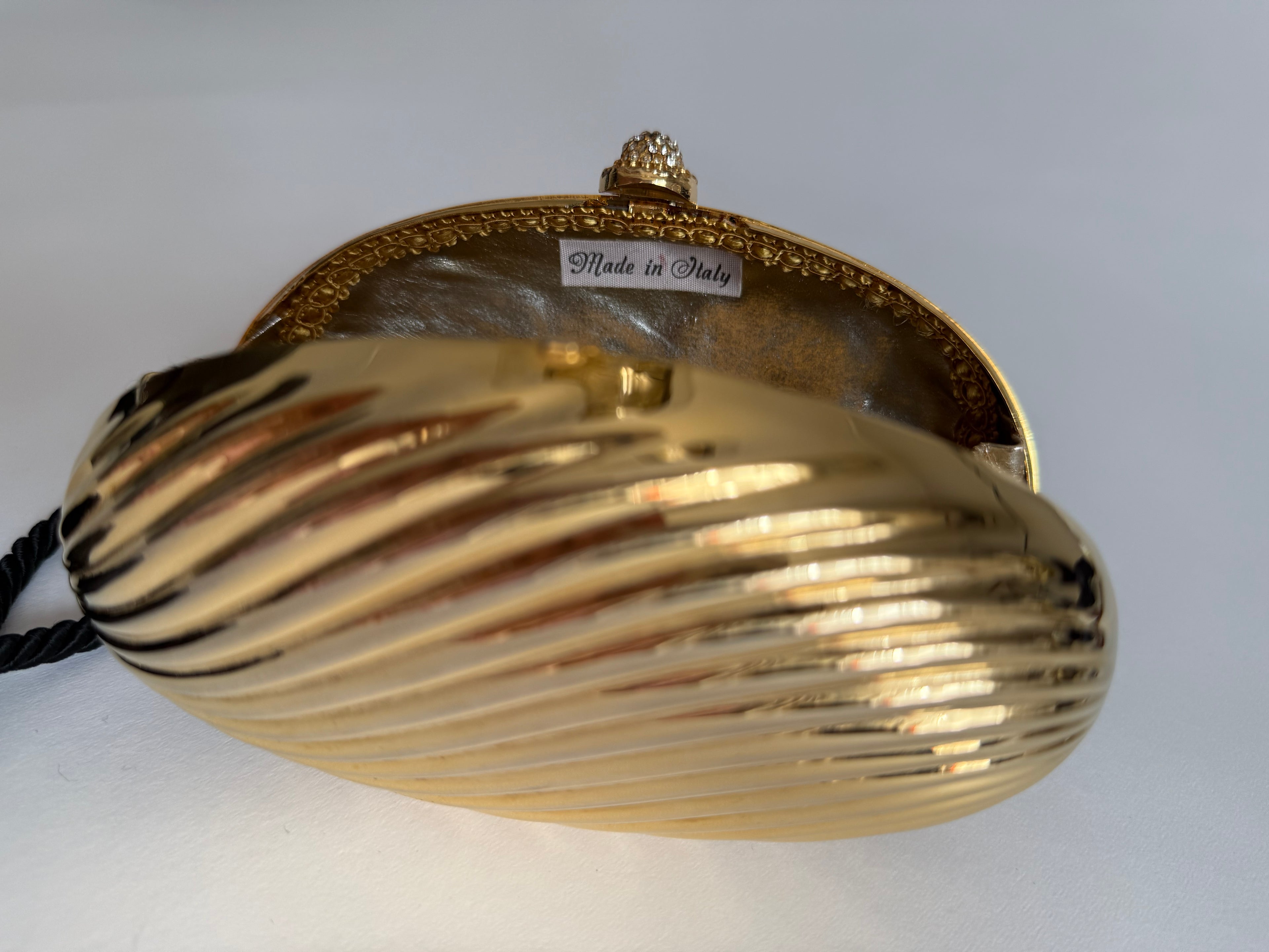 Rare gold egg clutch 70s