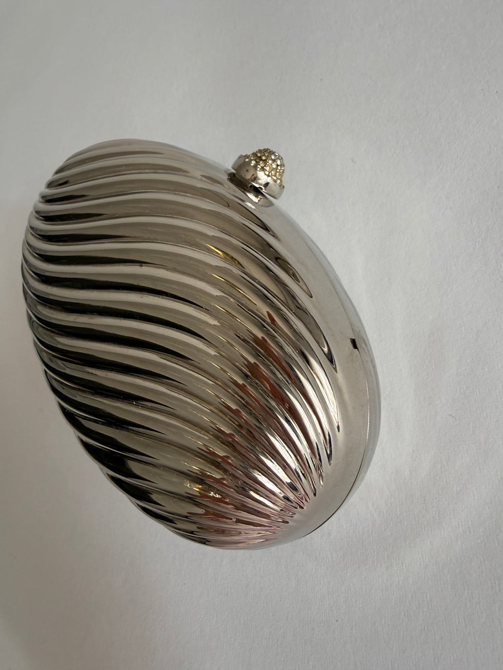 Rare silver egg clutch 70s