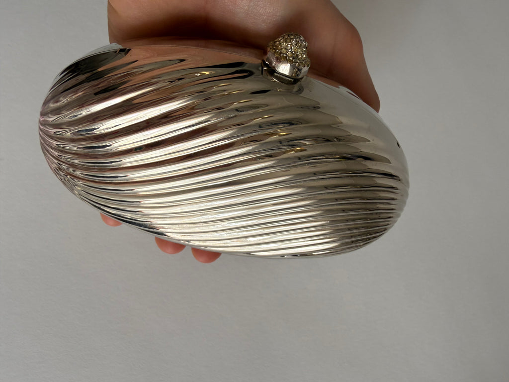 Rare silver egg clutch 70s