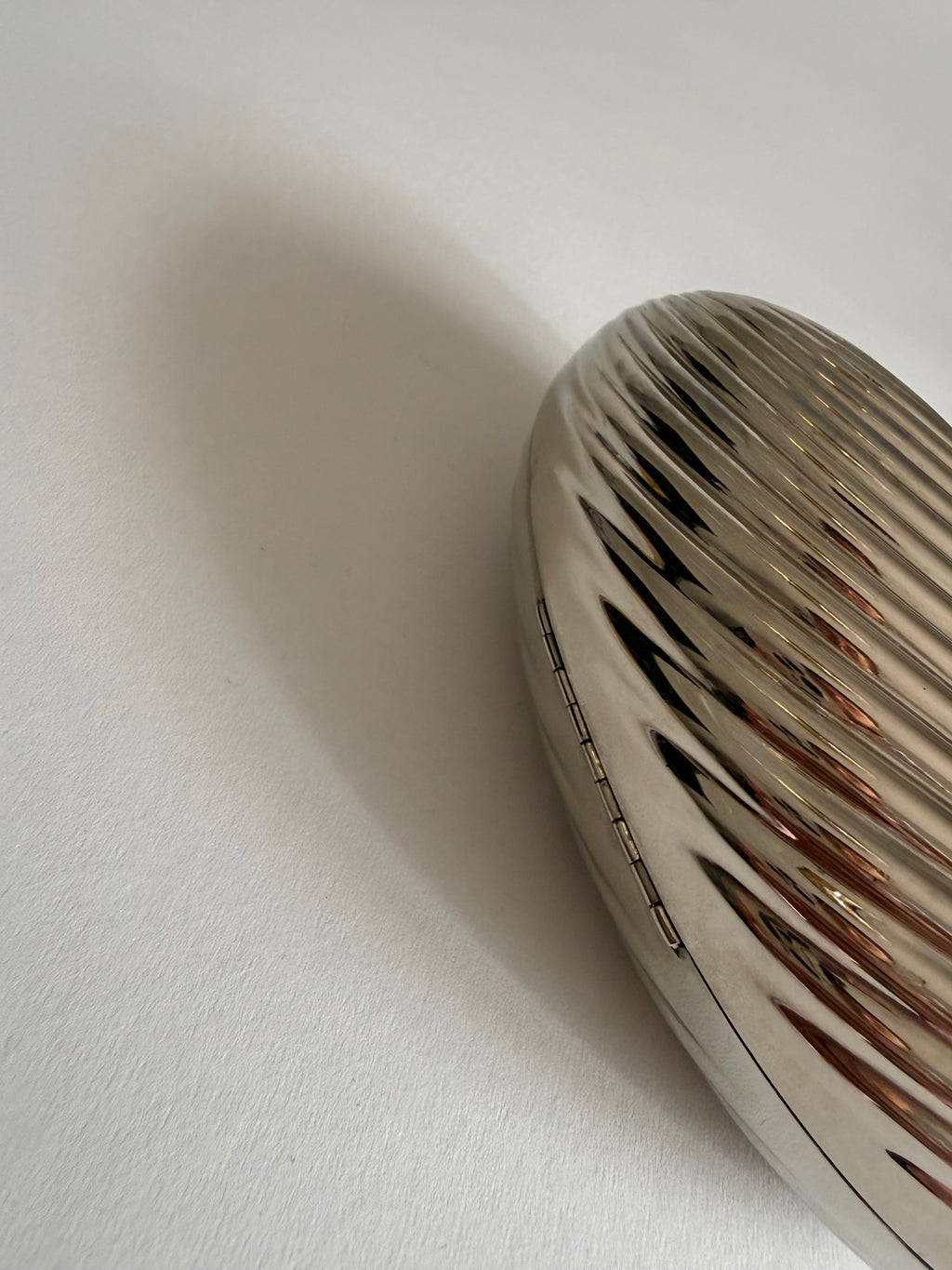 Rare silver egg clutch 70s