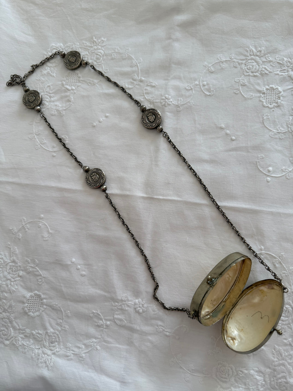 Vintage mother-of-pearl pill necklace