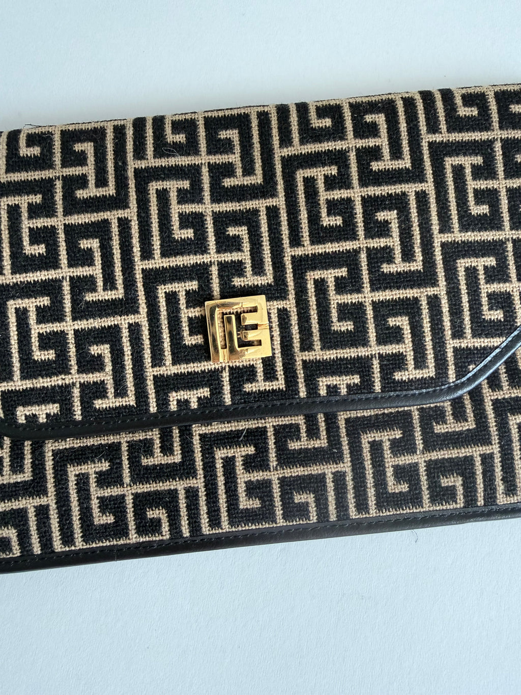 Pochette Pierre Balmain