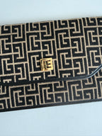 Pochette Pierre Balmain