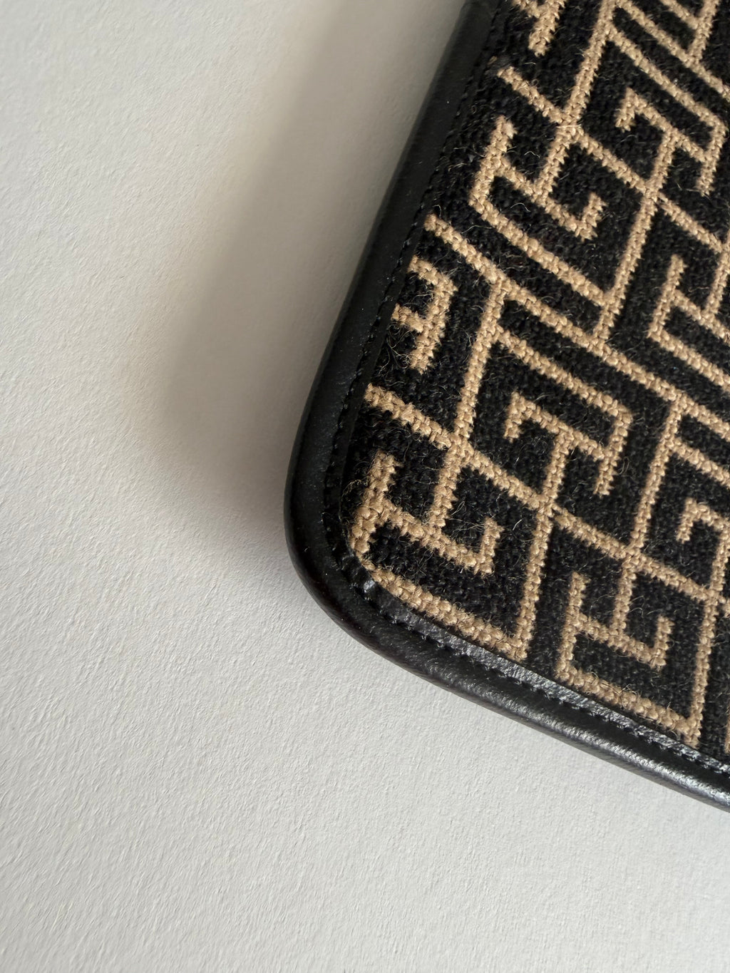 Pochette Pierre Balmain