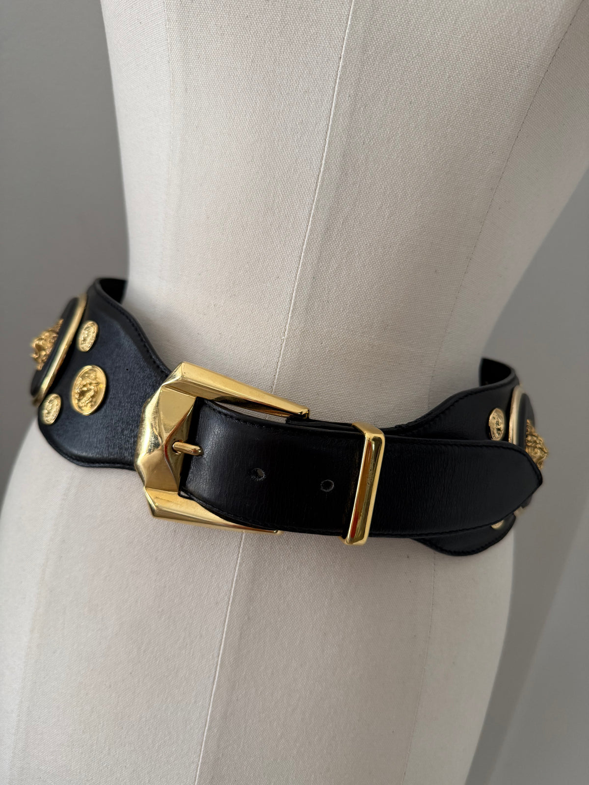 Wide belt gold metal lion heads 90s