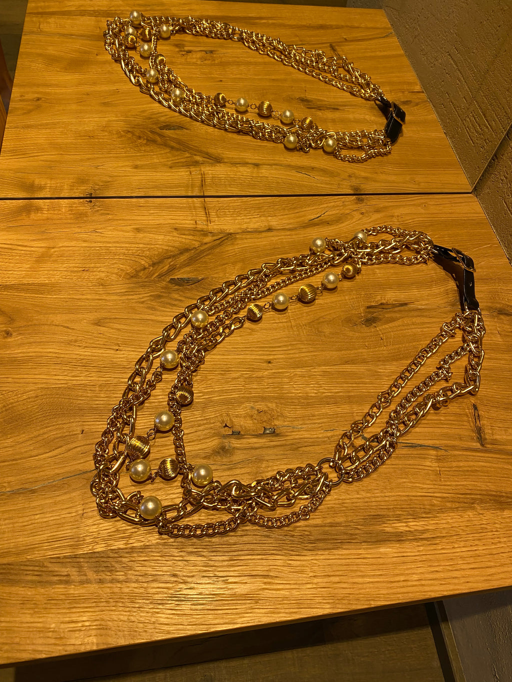 Rare authentic Moschino FW 1986 necklace gold chain pearls
