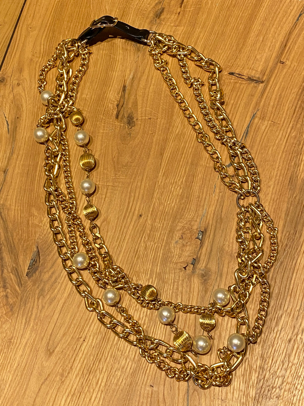 Rare authentic Moschino FW 1986 necklace gold chain pearls