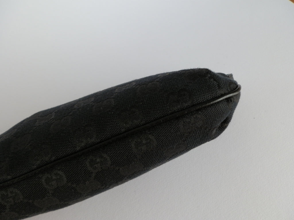 Gucci pochette black monogram