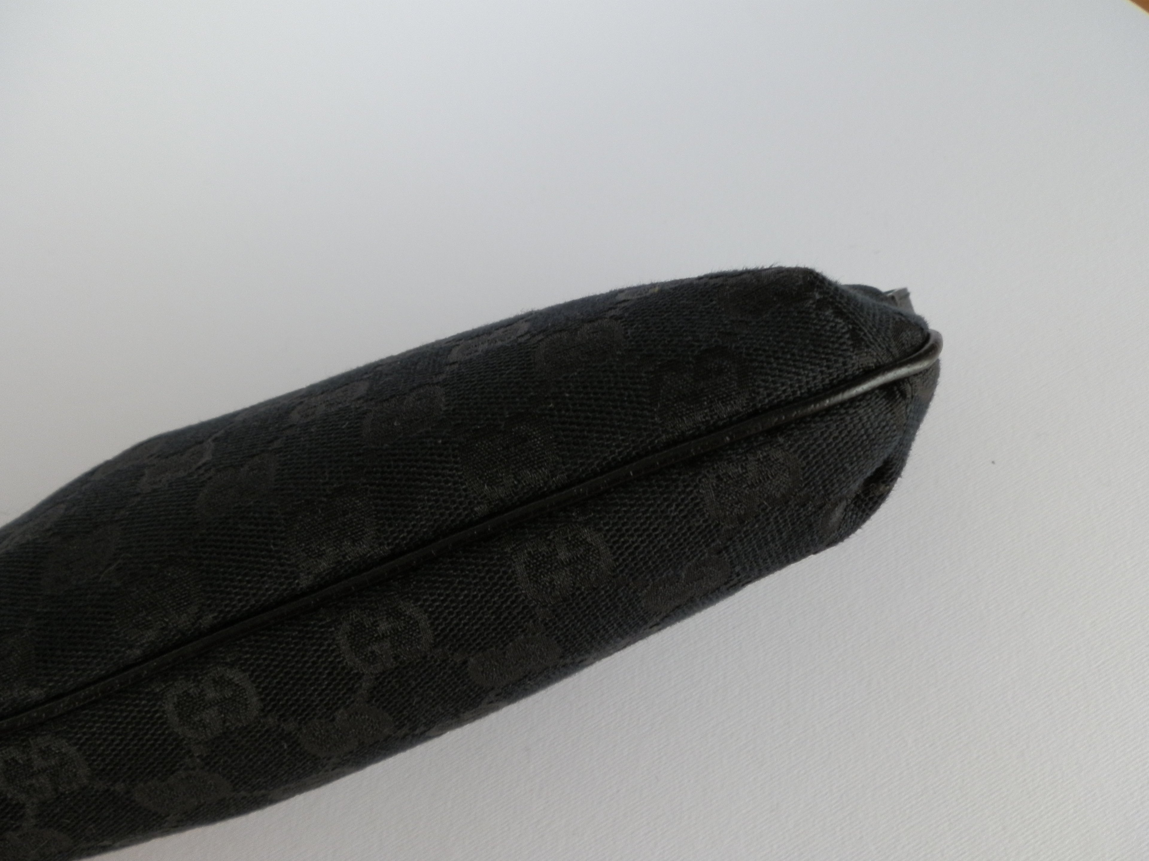 Gucci pochette black monogram