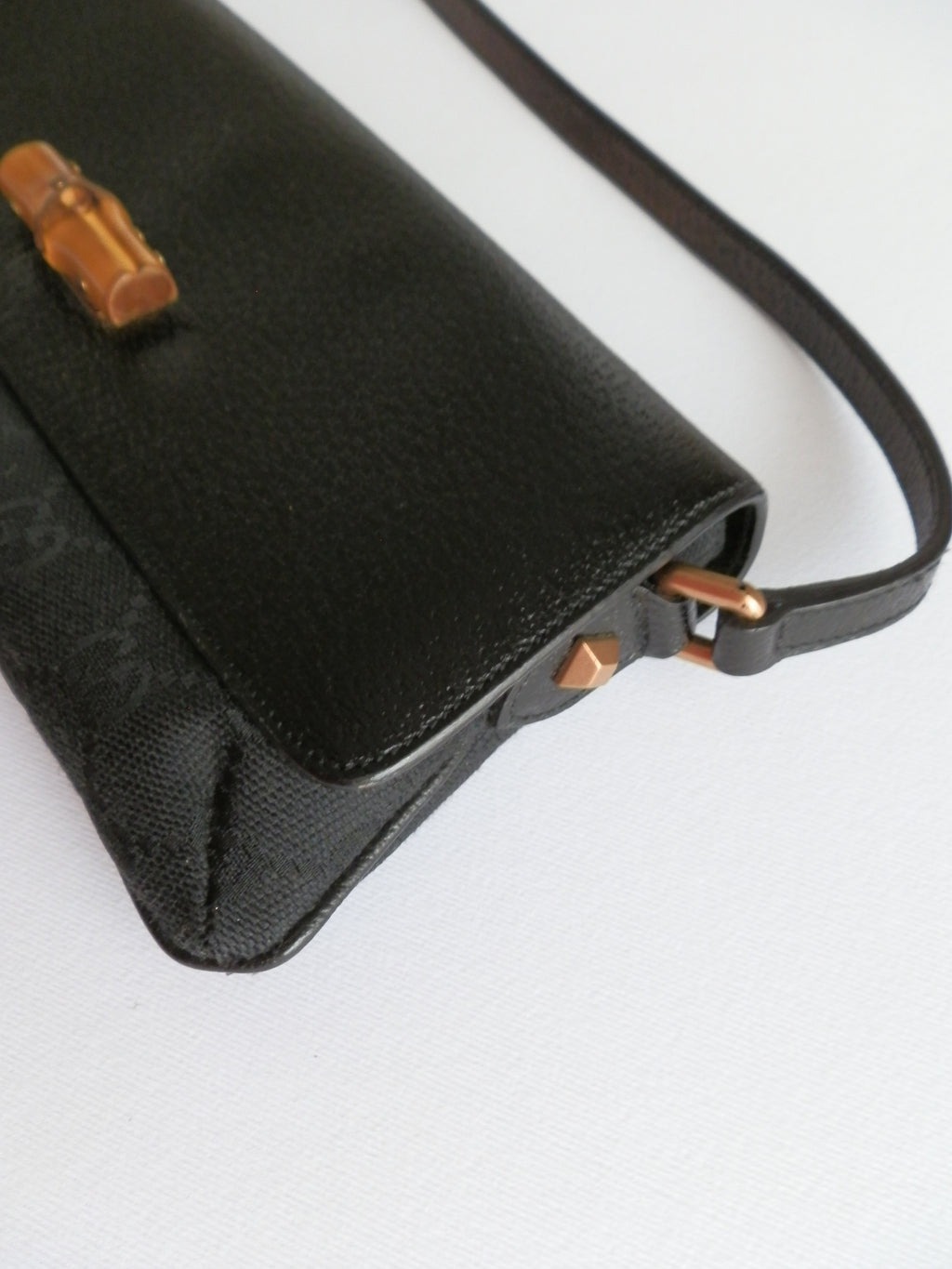 Gucci black pochette bambù
