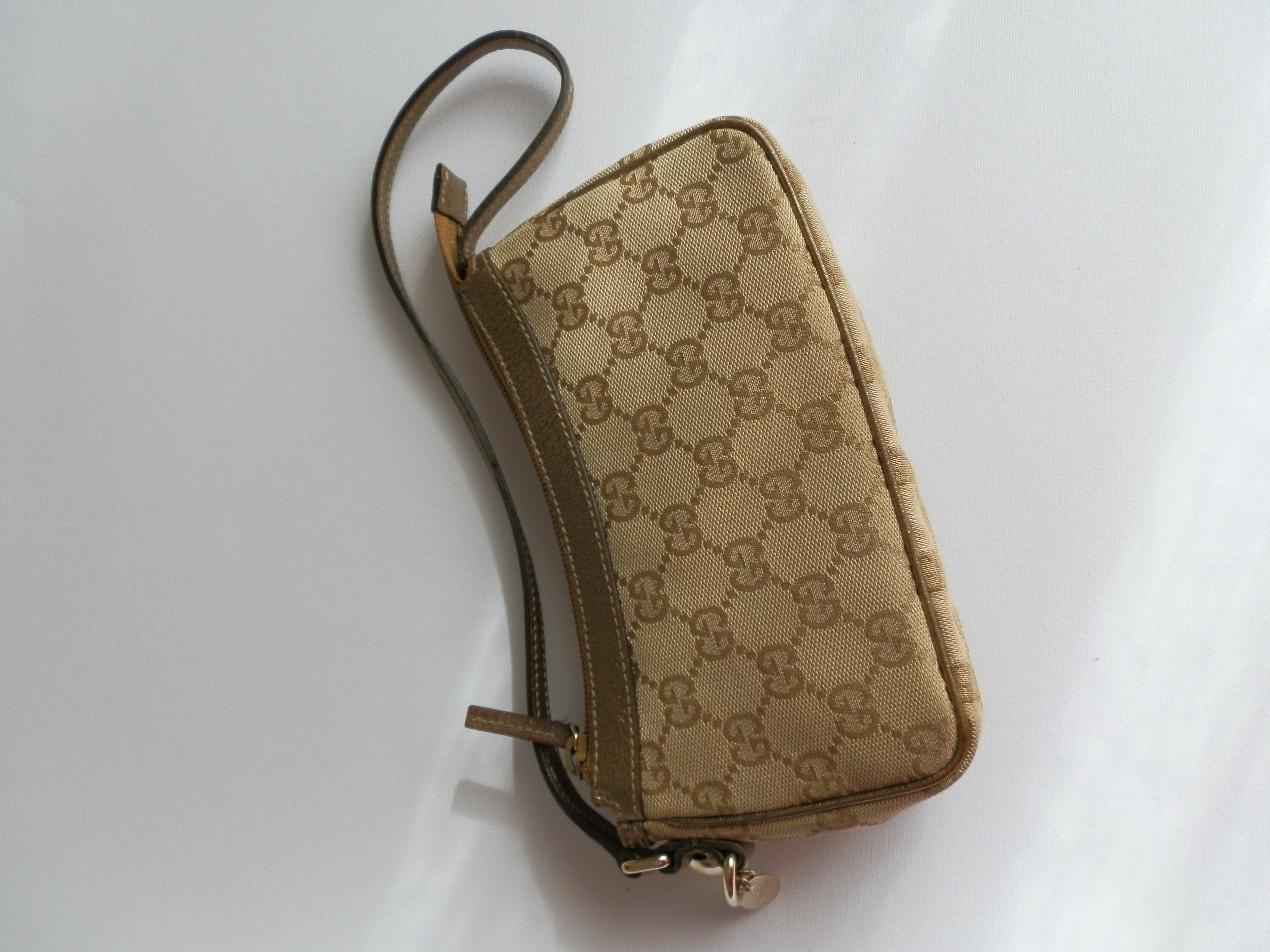 Gucci shoulder bag beige