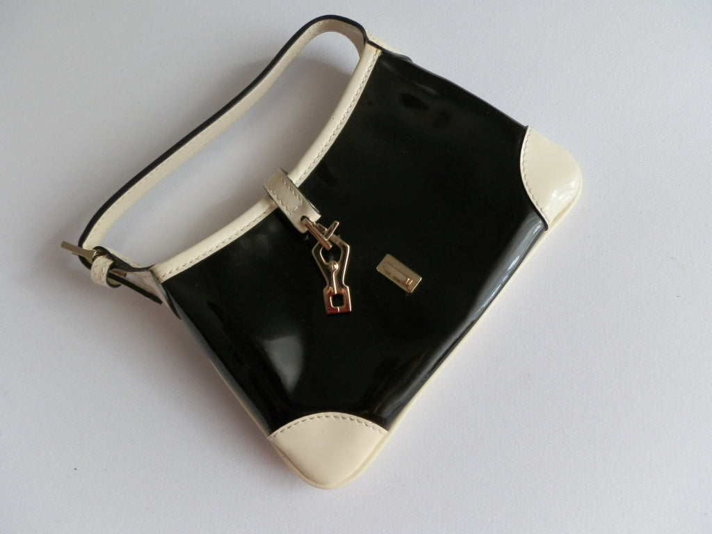 Gucci nano pochette