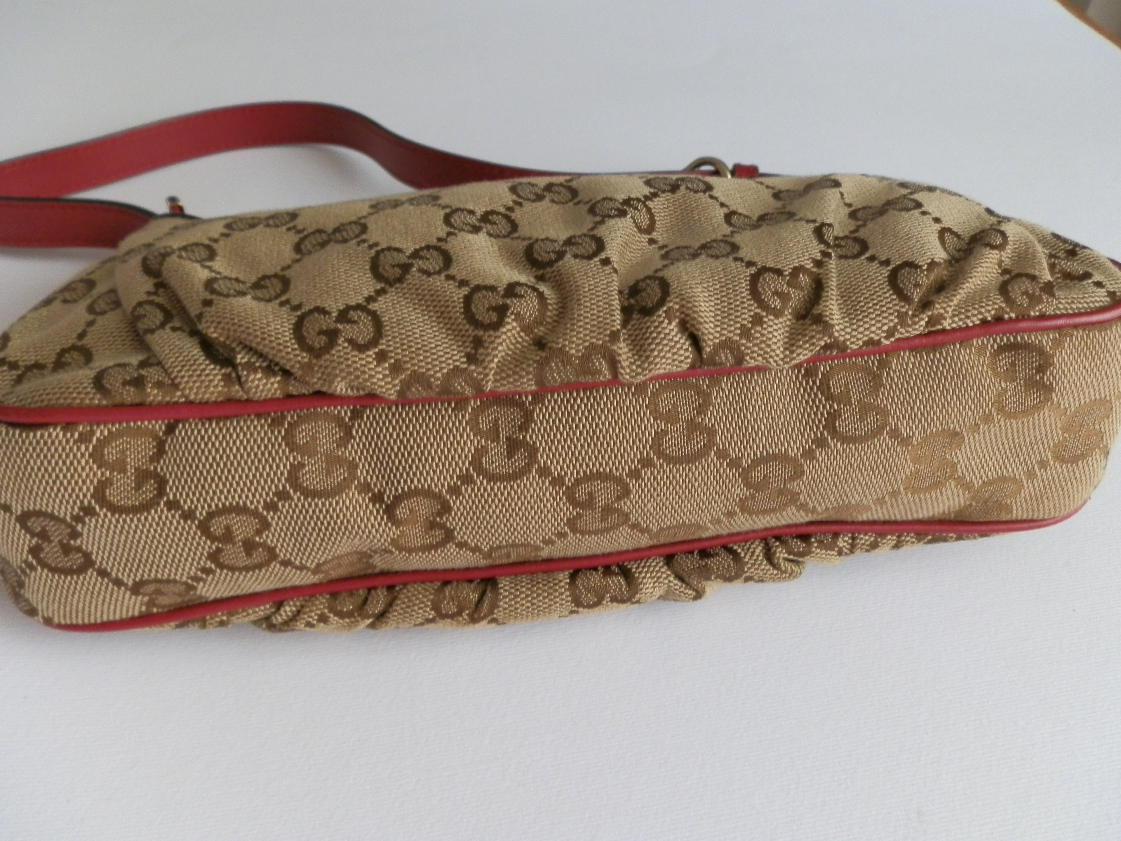 Gucci shoulder bag