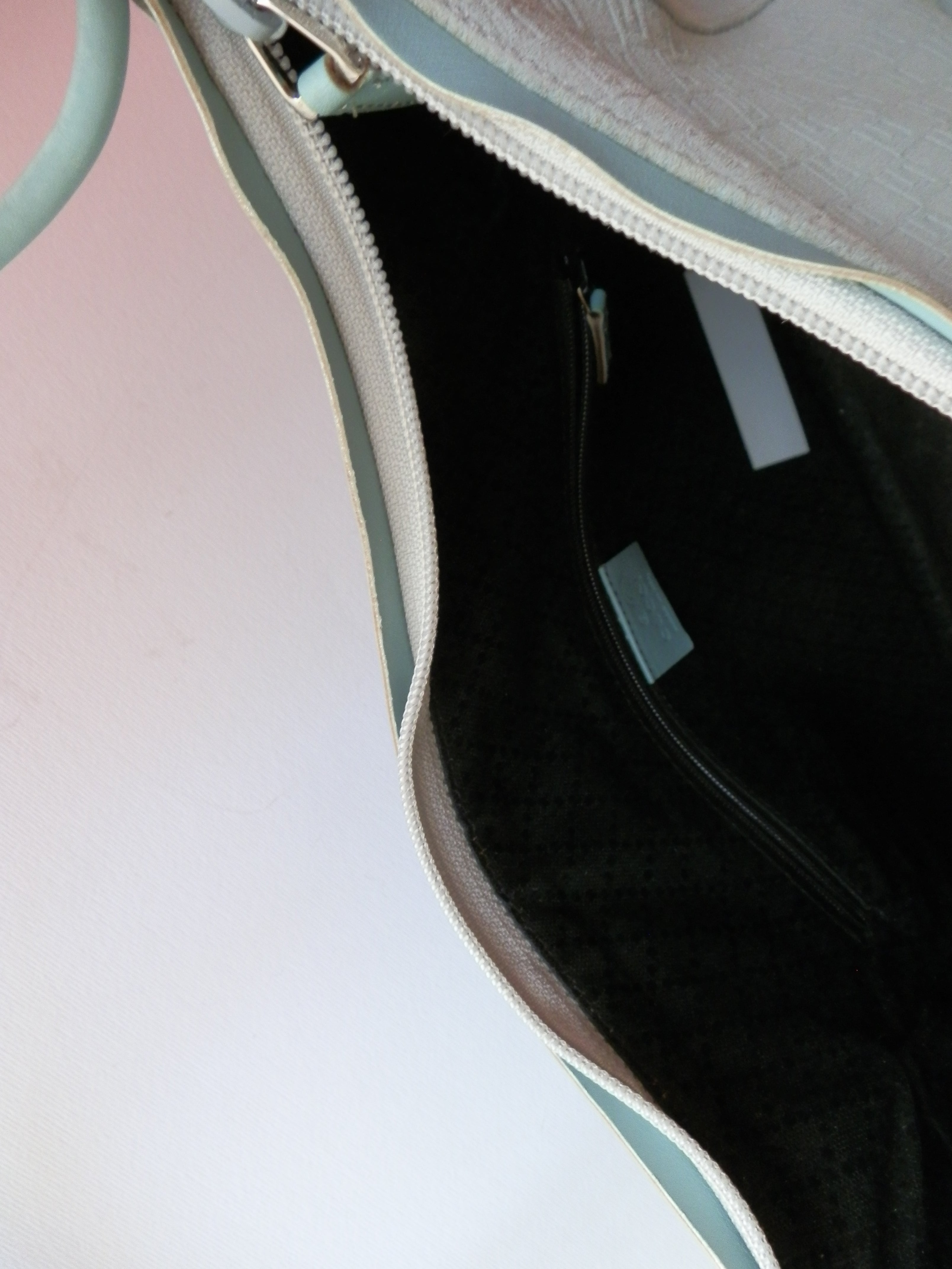 Gucci suede shoulder bag