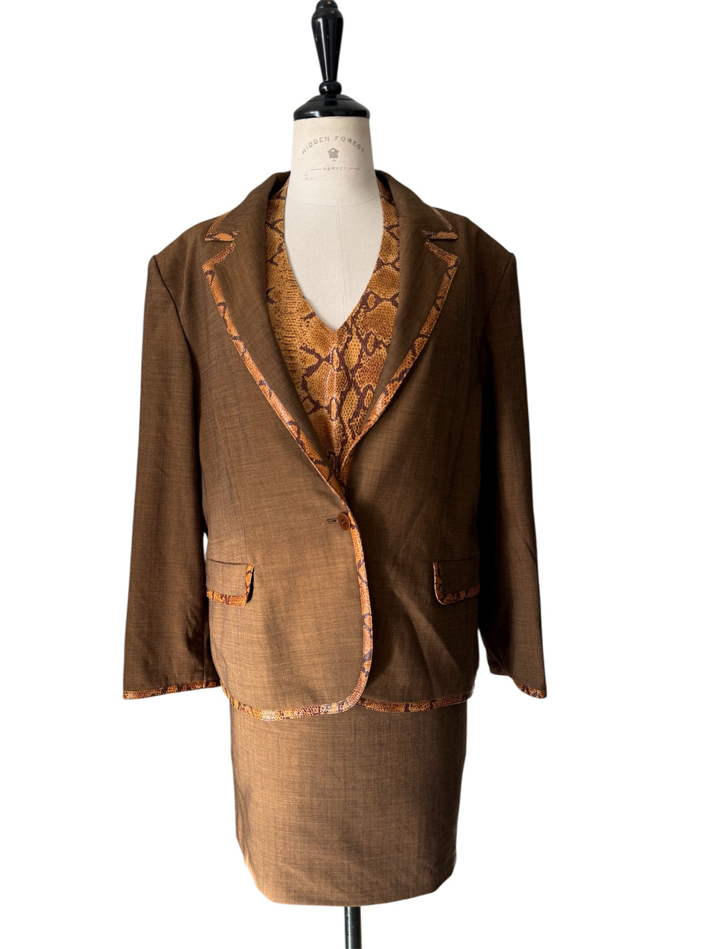 Genny SS 1998 Runway suit set jacket and skirt wool leather