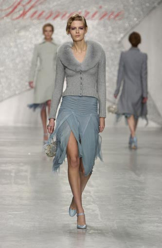 Blumarine FW 2003 cardigan wool fur collar