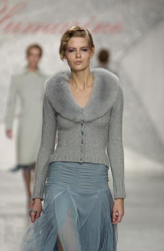Blumarine FW 2003 cardigan wool fur collar