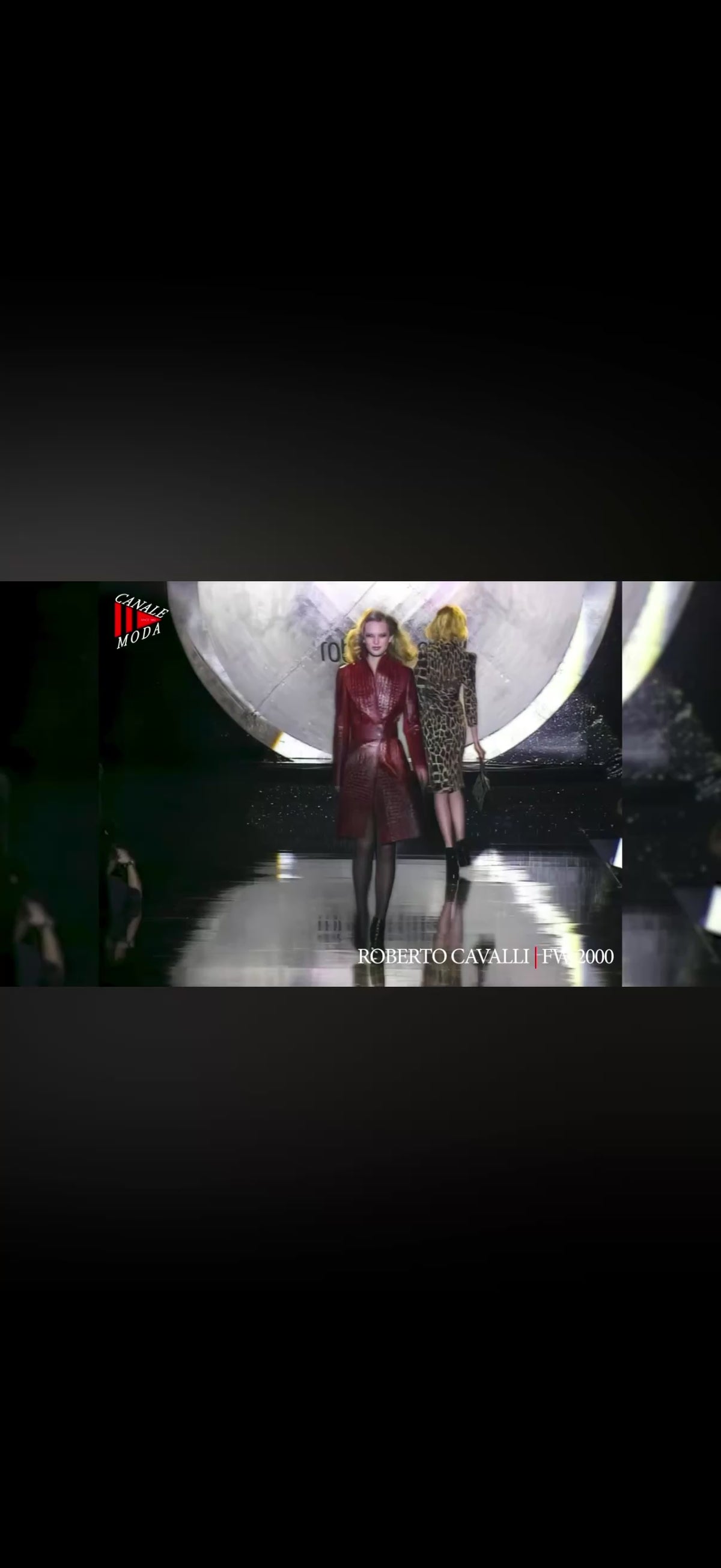 Roberto Cavalli FW 2000 Runway red cocco coat
